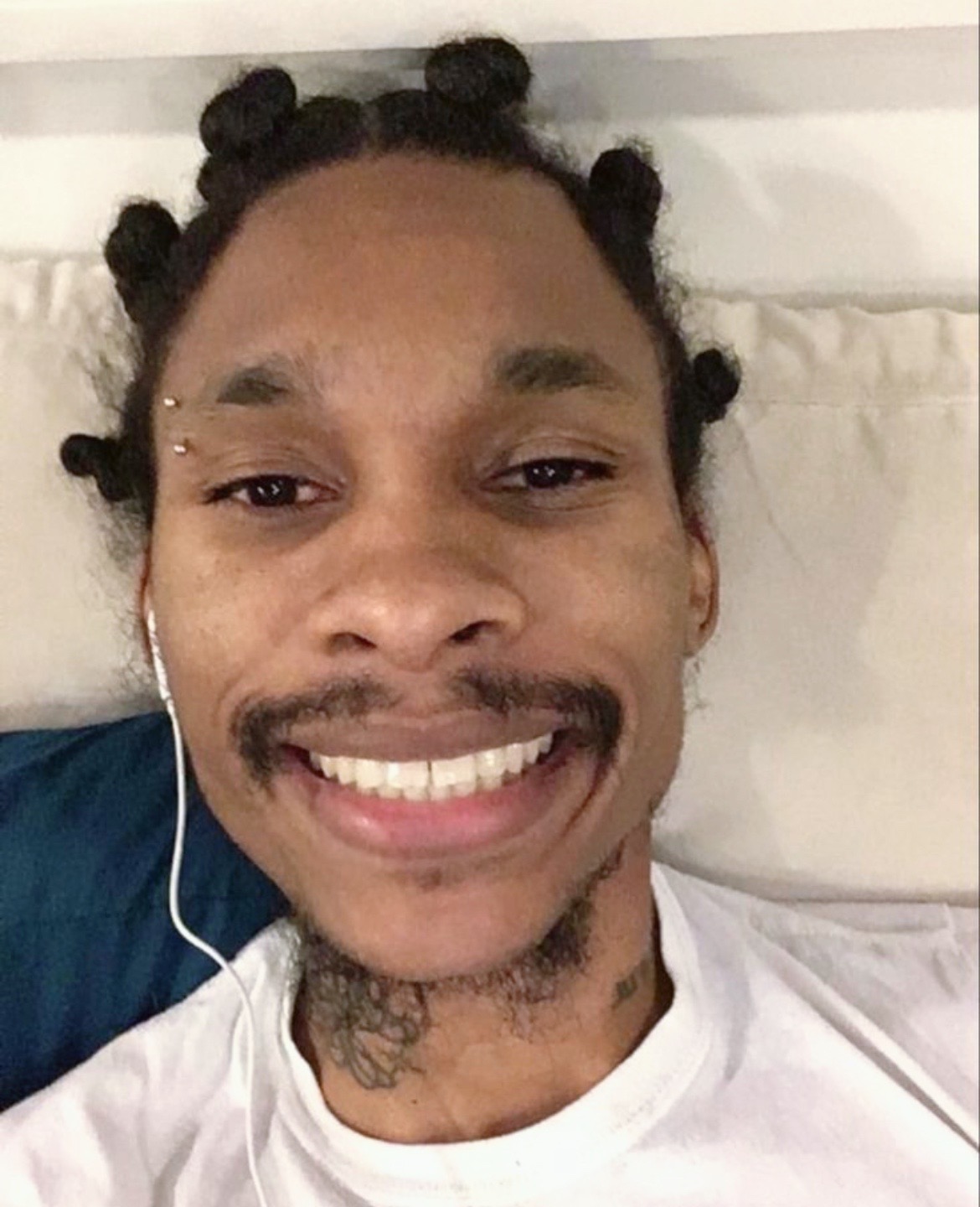 @⚜️
