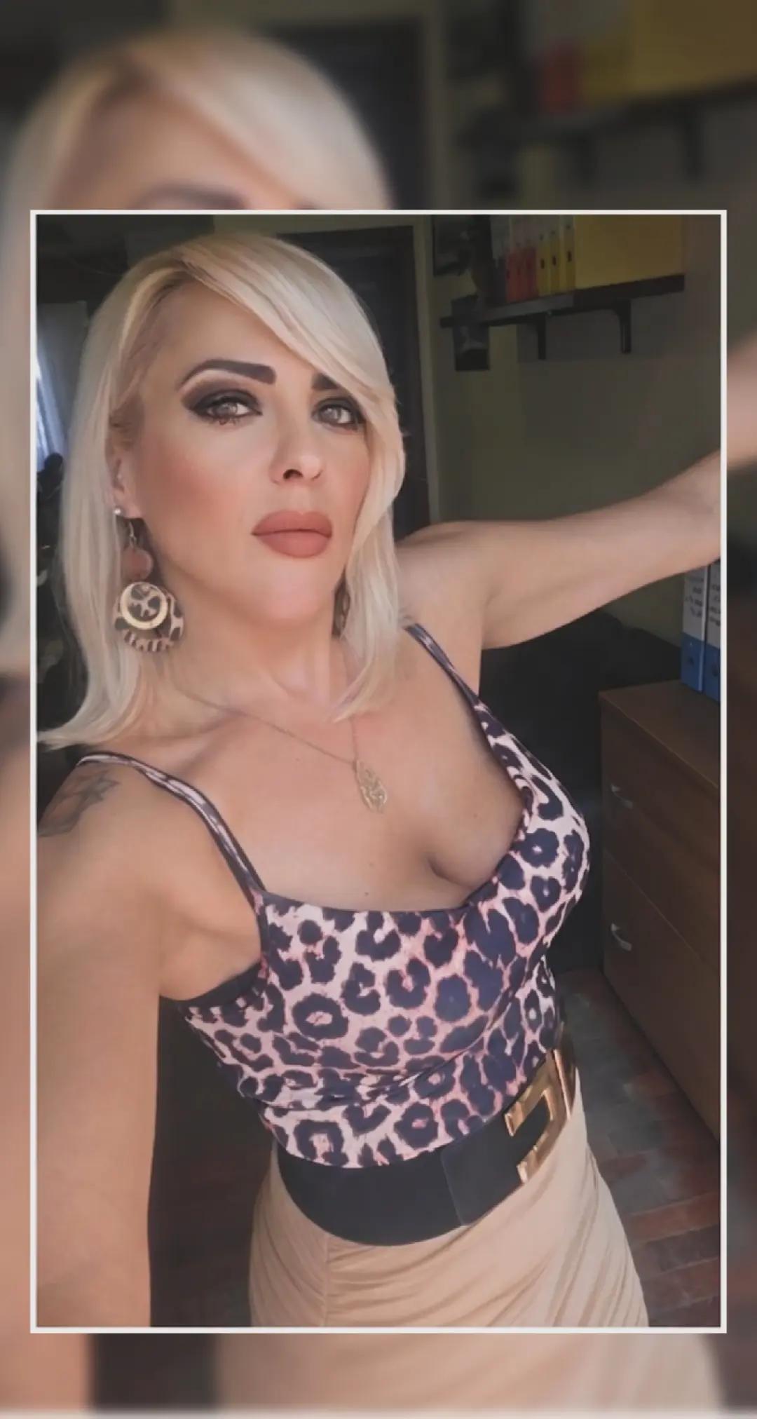 @Anna TheBlonde Sicali