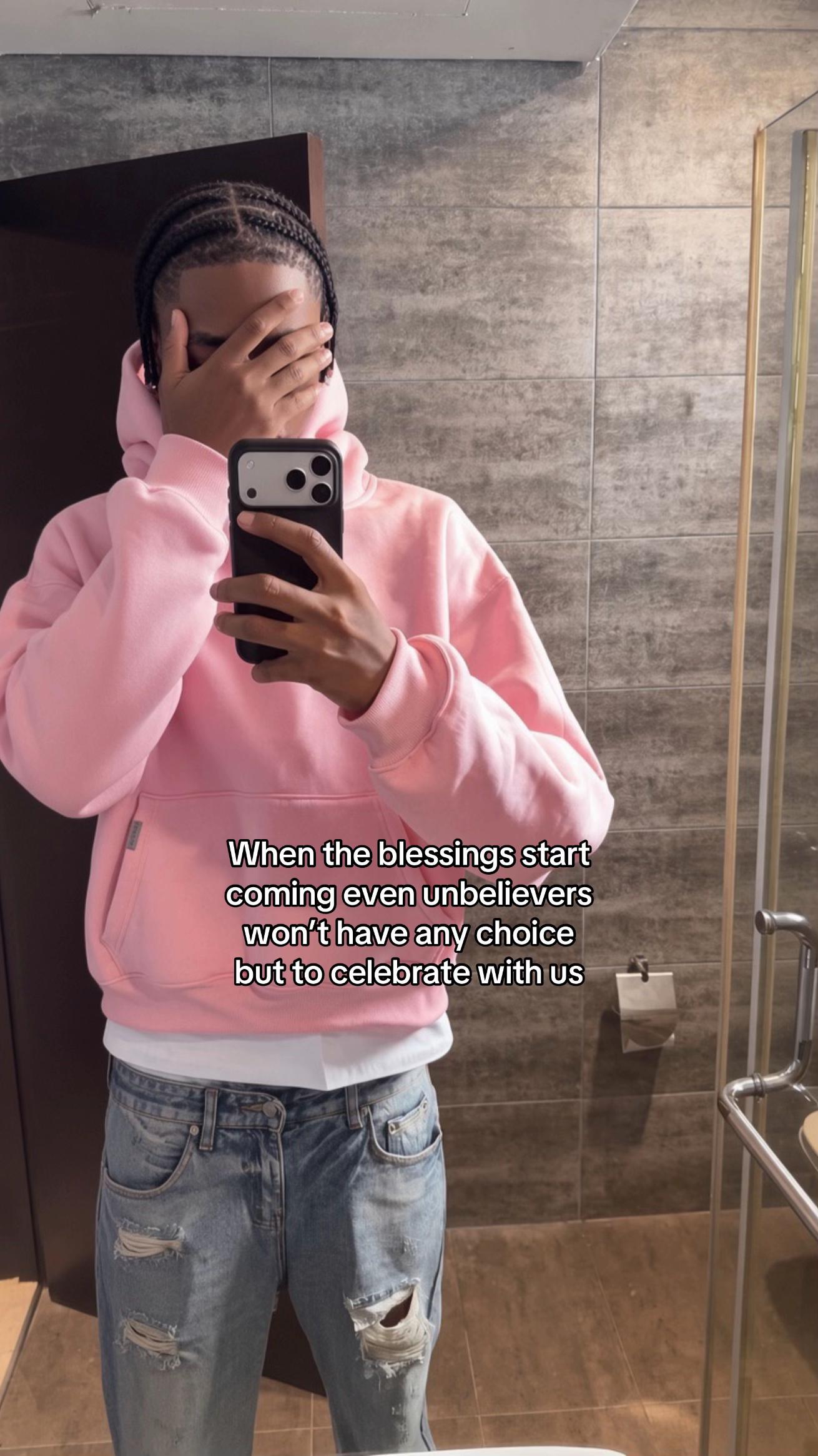 @Not.chris🗿🖤