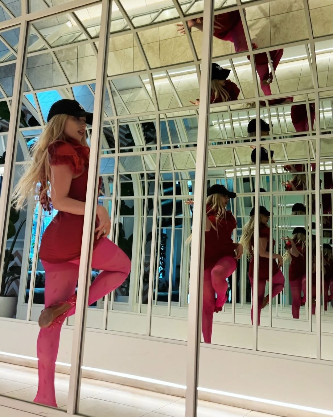 @ClubAvaMax
