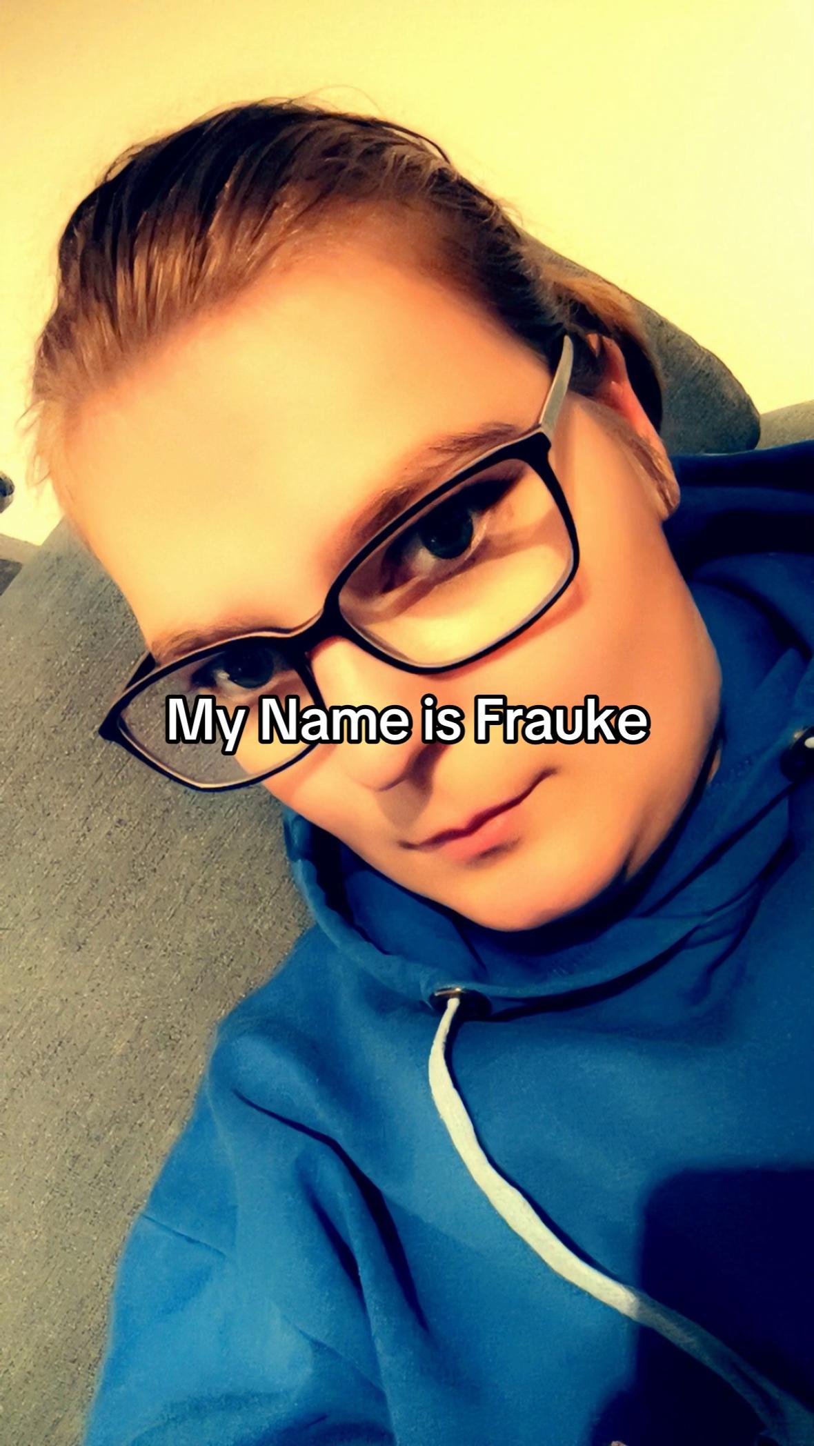 @supergirlfrauke