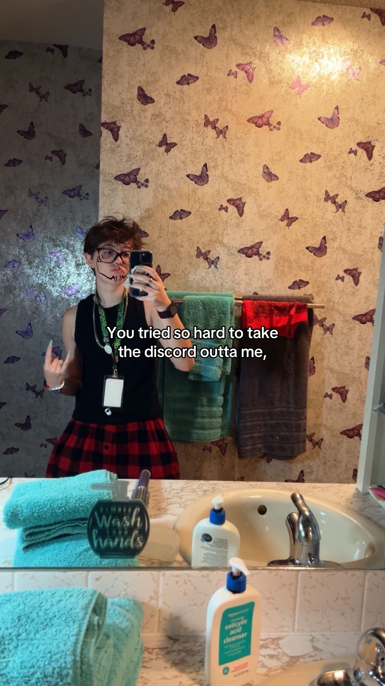 @Rory’sbasementfulloftmnt