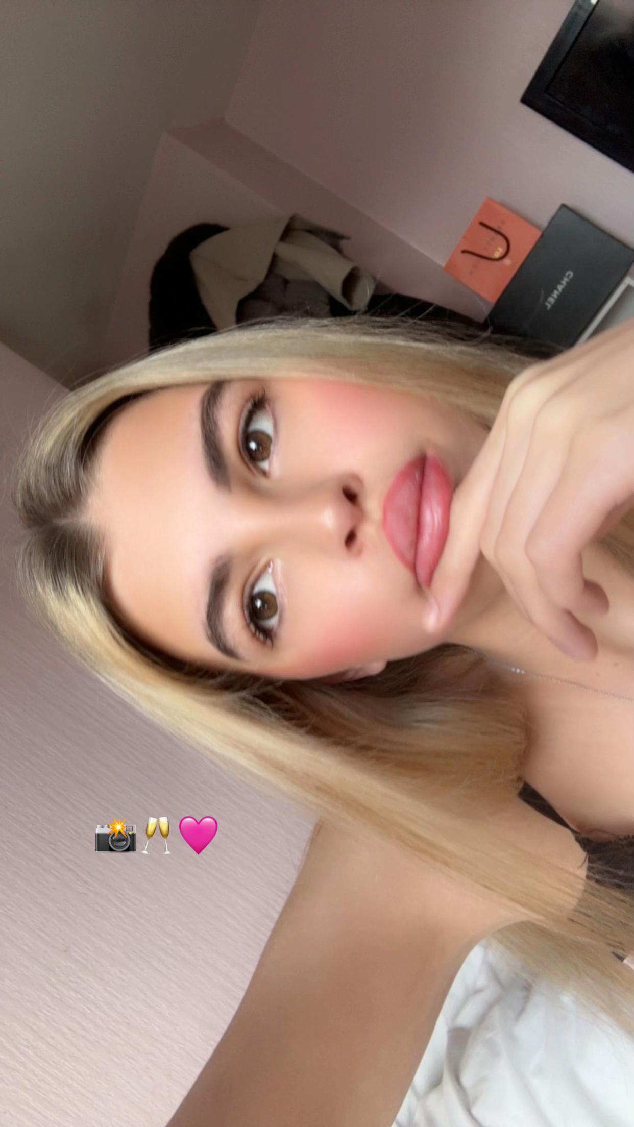 @𝐋𝐈𝐋𝐘👸⚜️✝️