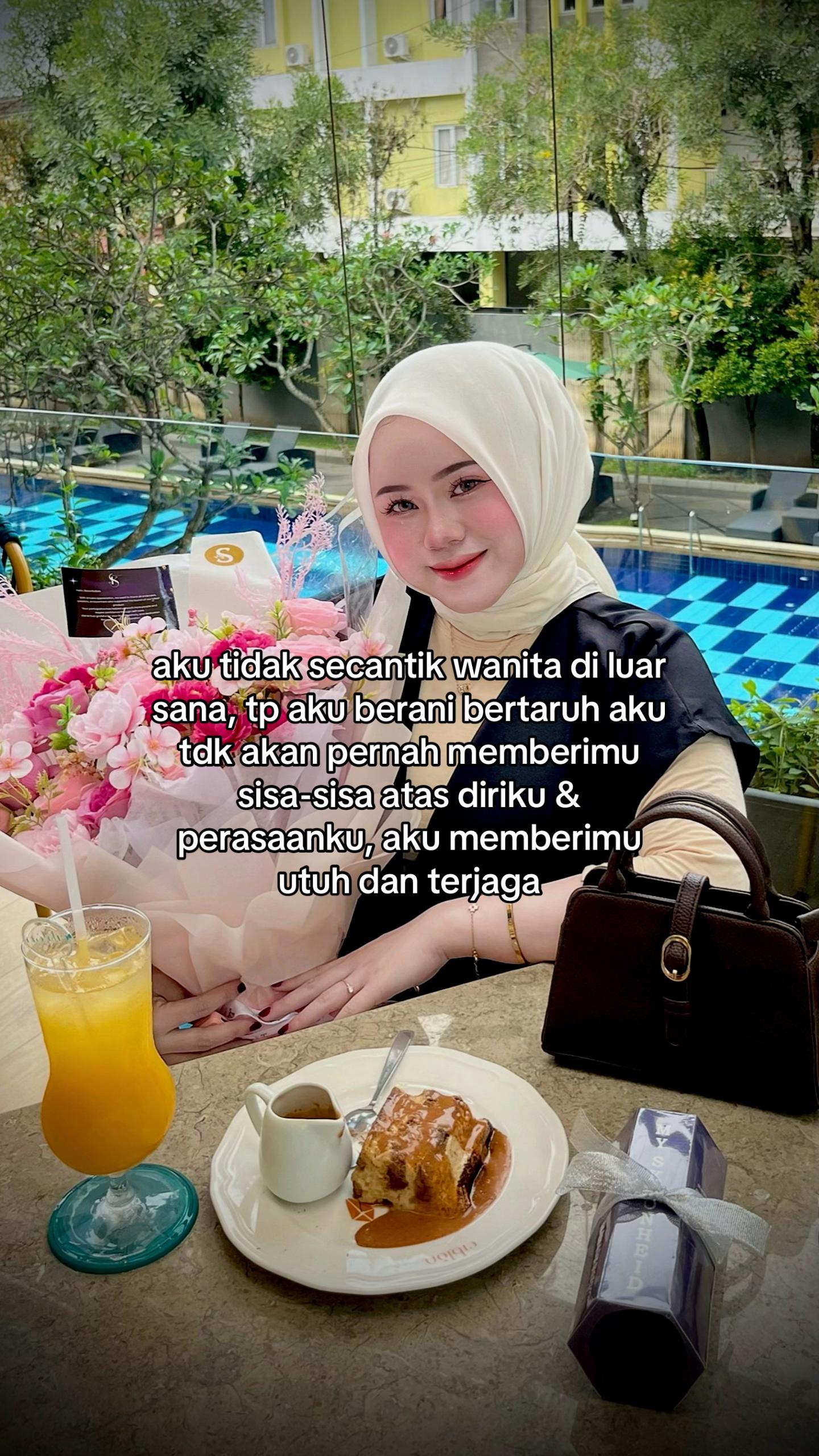 @Moonbee🌙🐝