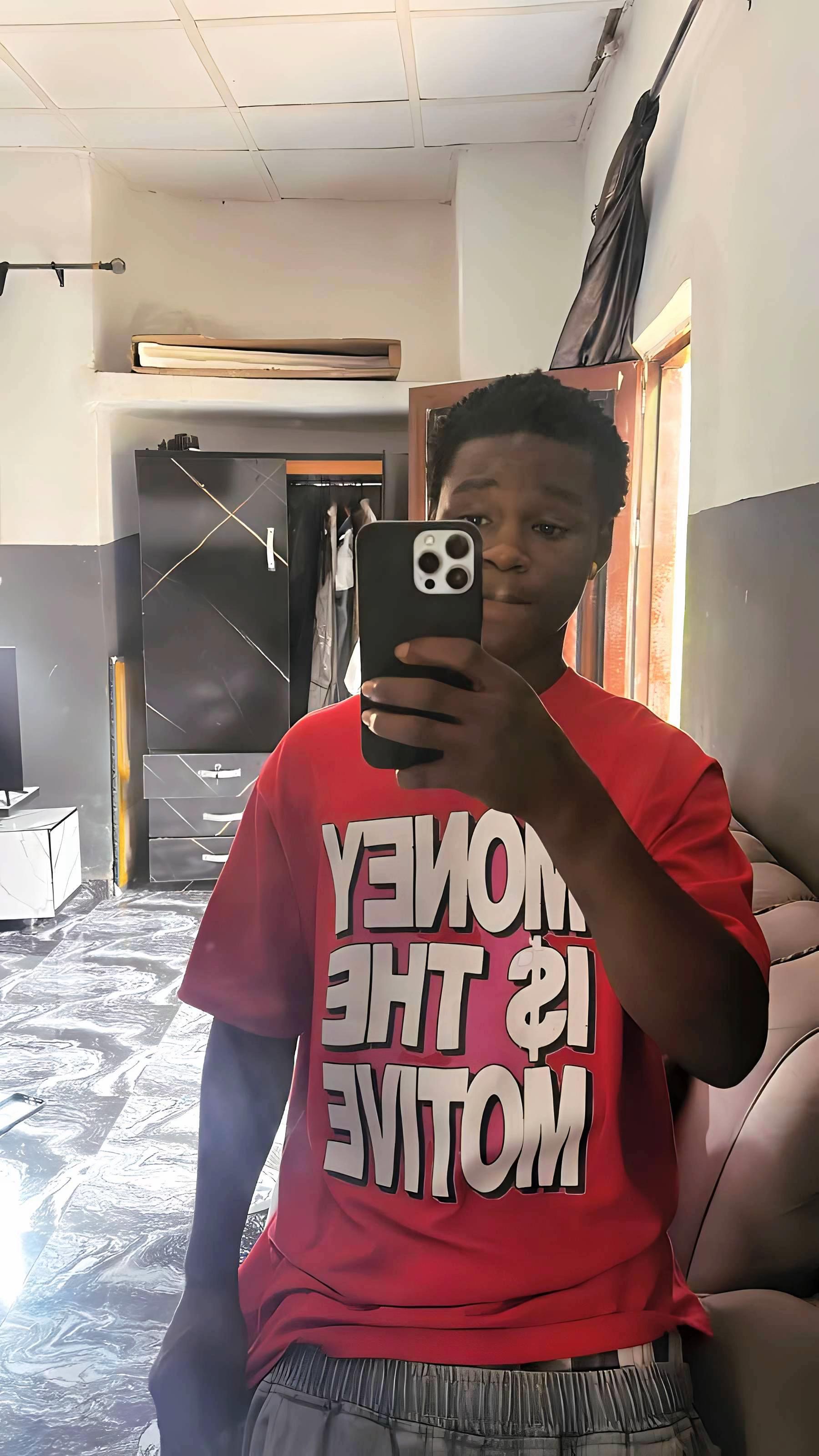 @+49 arab_moni 🇩🇪👞