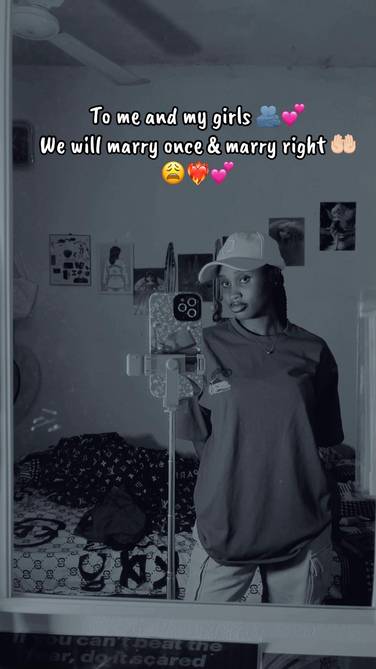 @𝓣𝓱𝓲𝓪 ♡