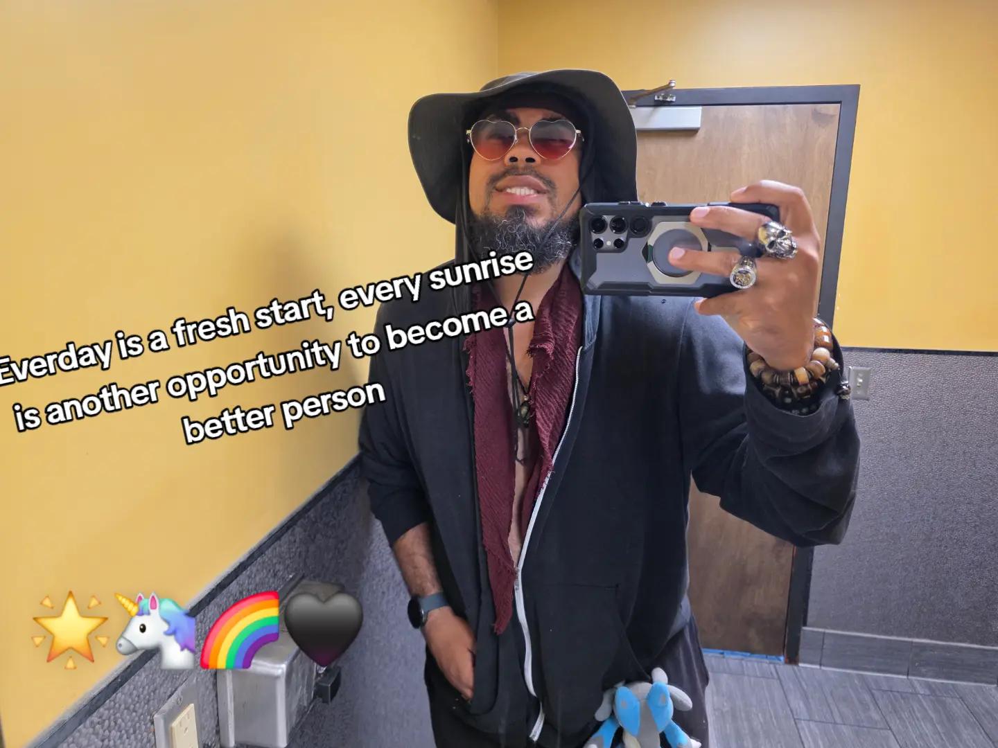 @Micha The Void Knight🌟🦄🌈