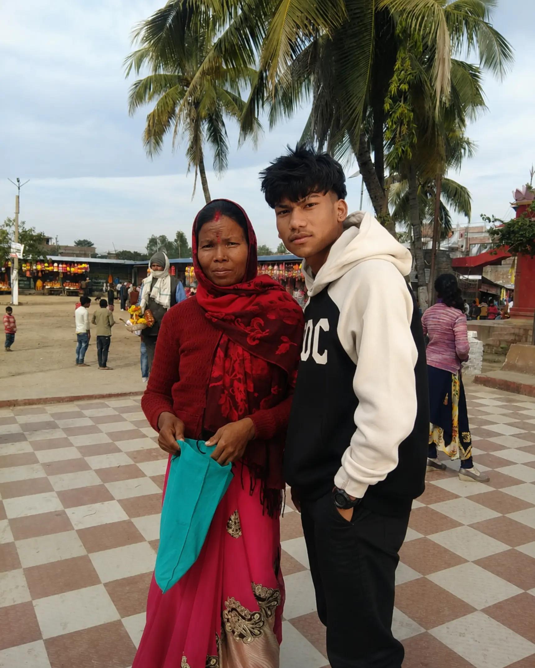 @Ganesh विश्वास(Tharu)🗿🕉️