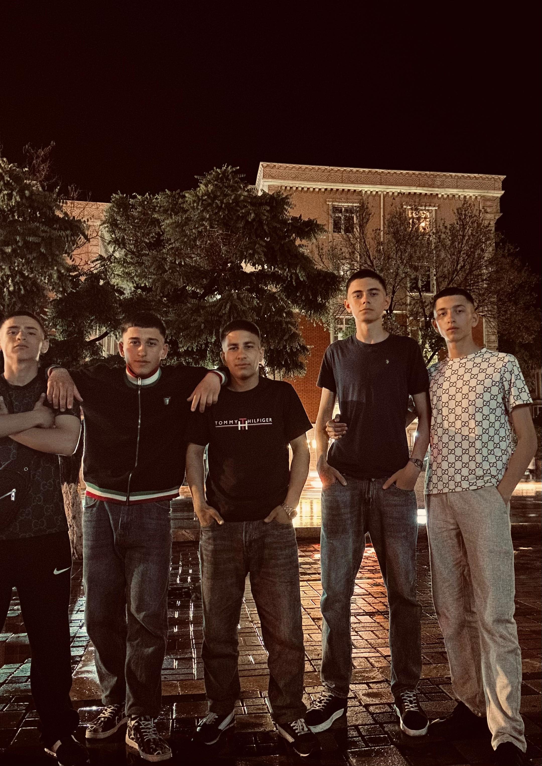 @𝐸𝑘𝑜🦅