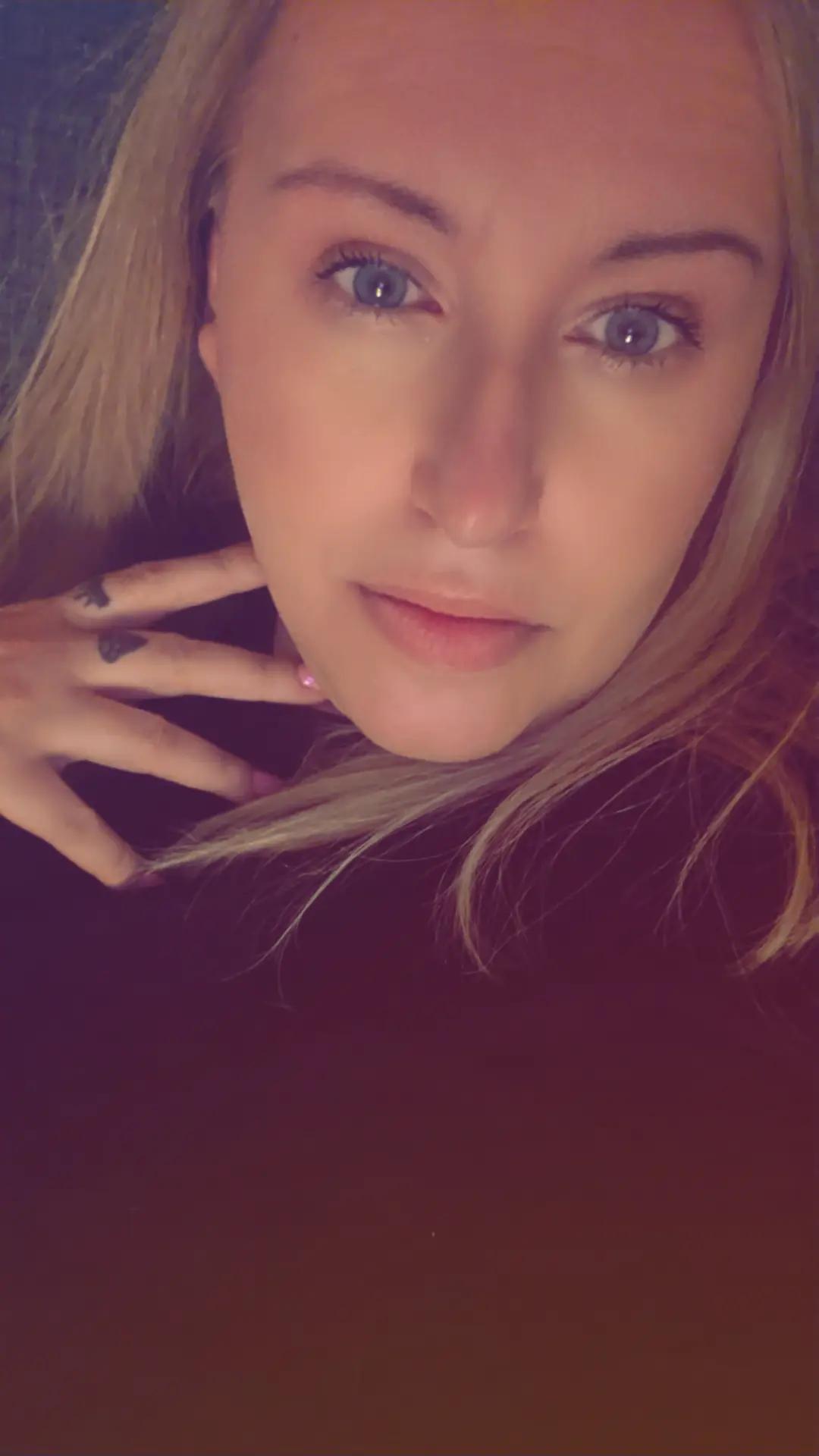 @𝑴 𝒐 𝒏 𝒊 𝒄 𝒂