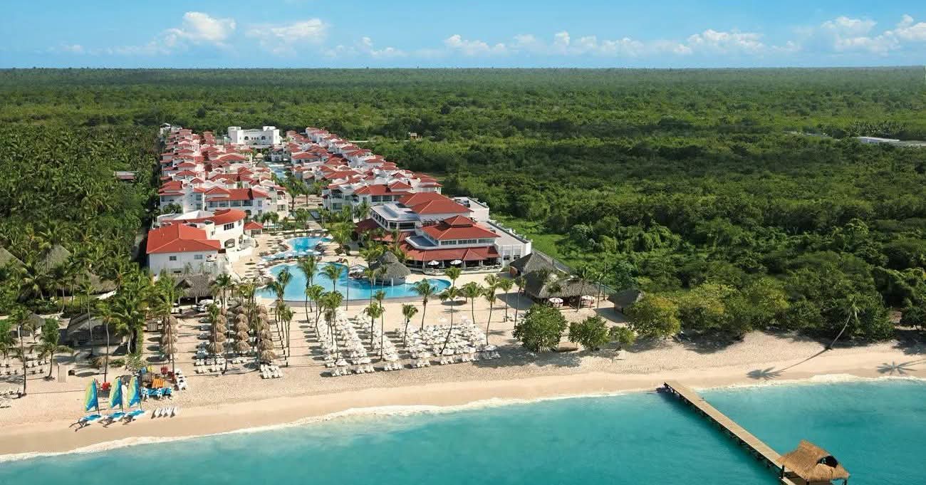 @Ryan Travel | Hays Travels