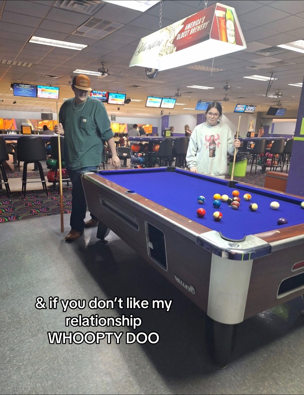 @chloe elizabeth 🍒🎱