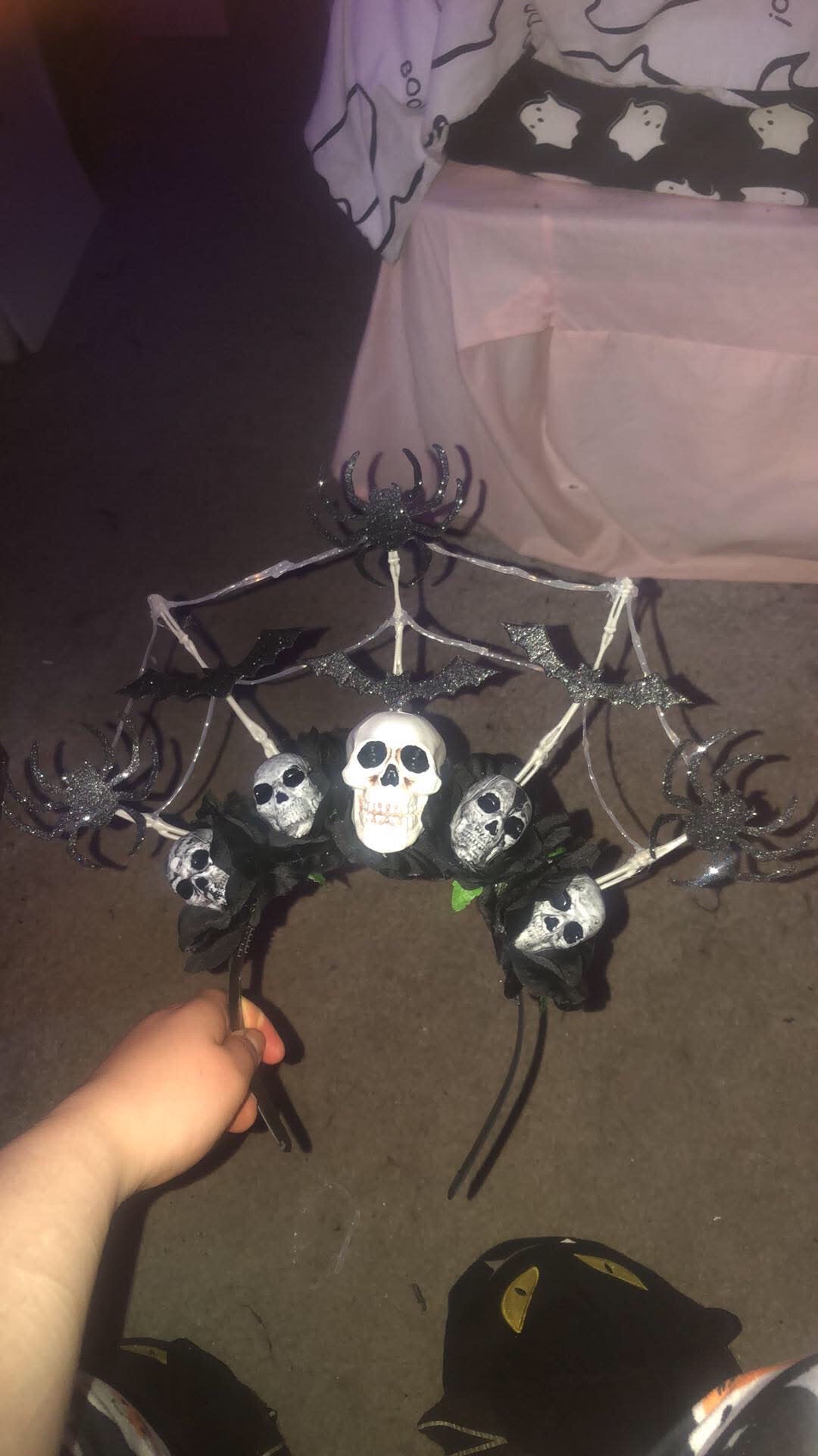 @🕷️𝕽𝖎𝖑𝖊𝖞 𝕮𝖔𝖚𝖙𝖚𝖗𝖊🖤