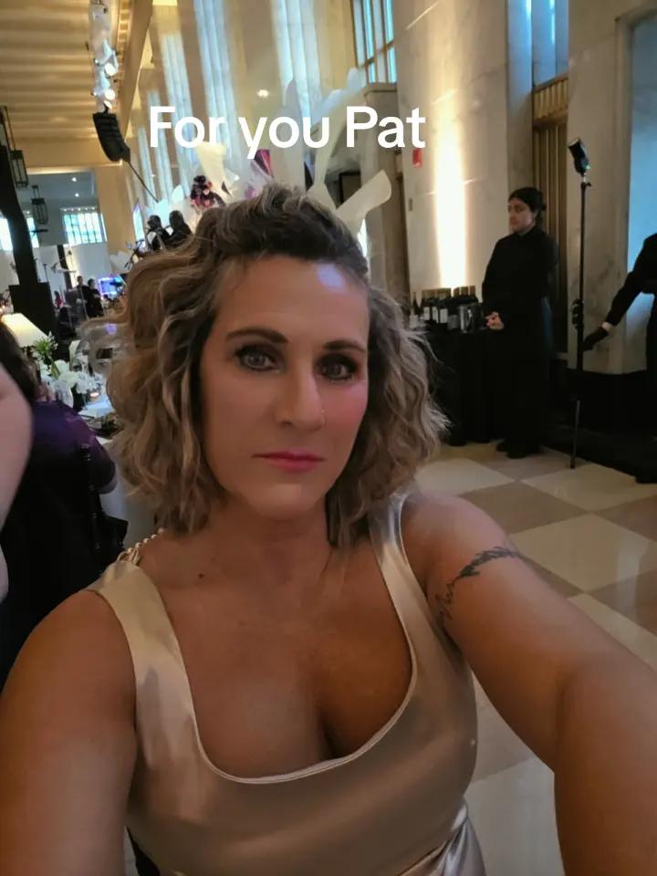 @FoxyRoxyLovesYou
