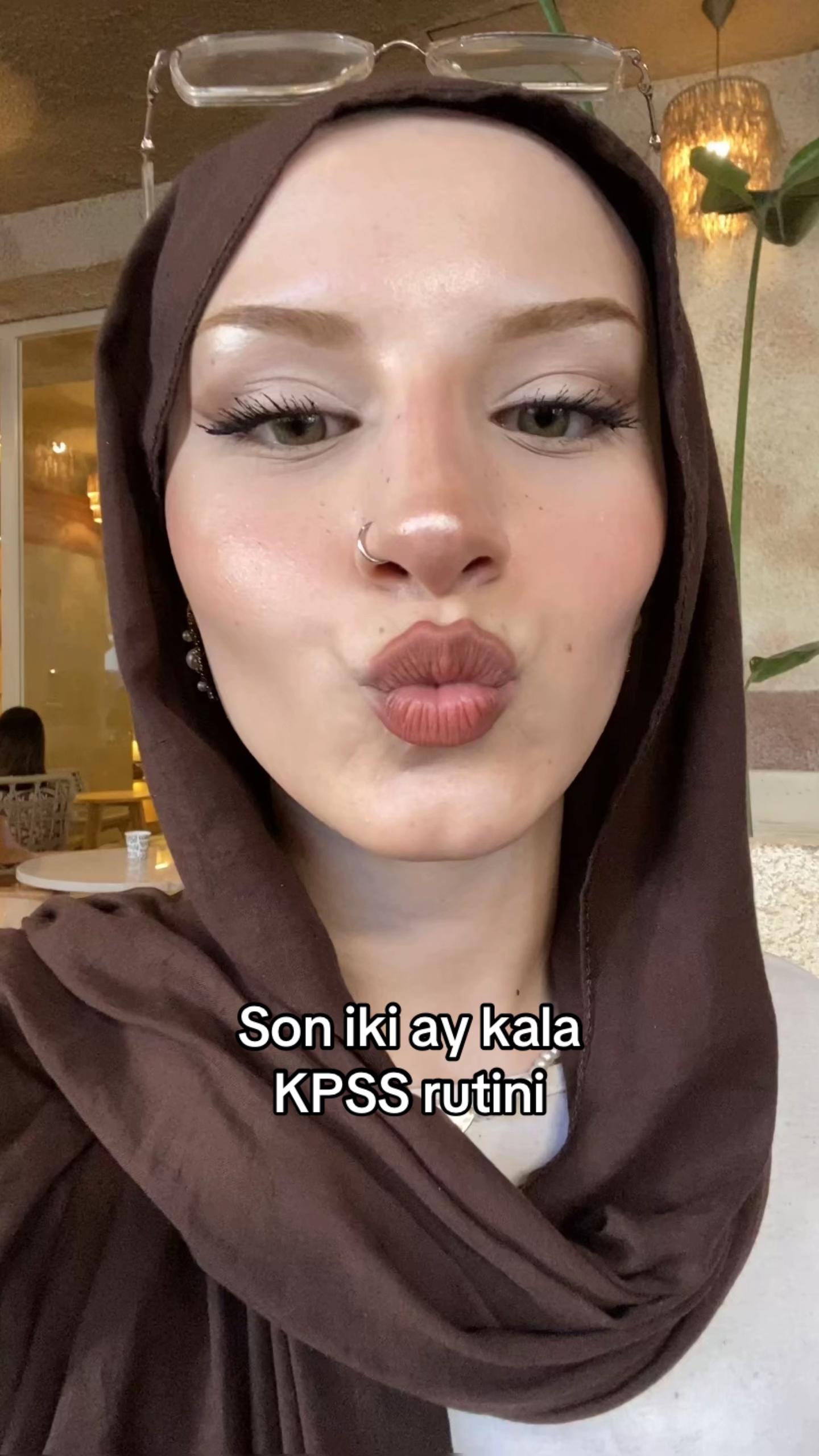 @Nesli