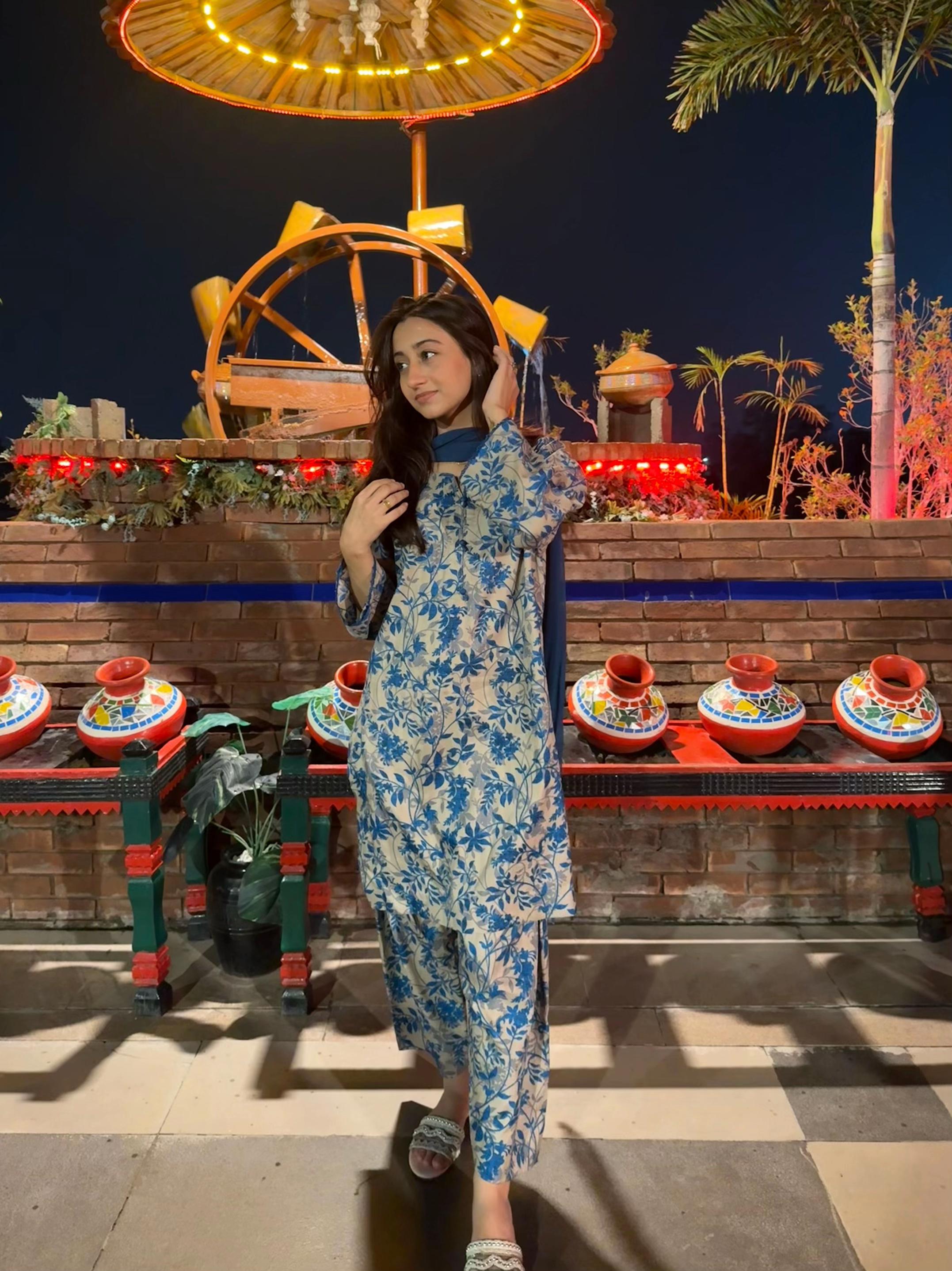 @Sana Khan💫