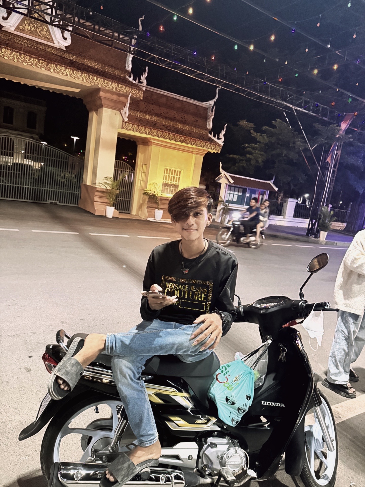 @Lim fong 🎈