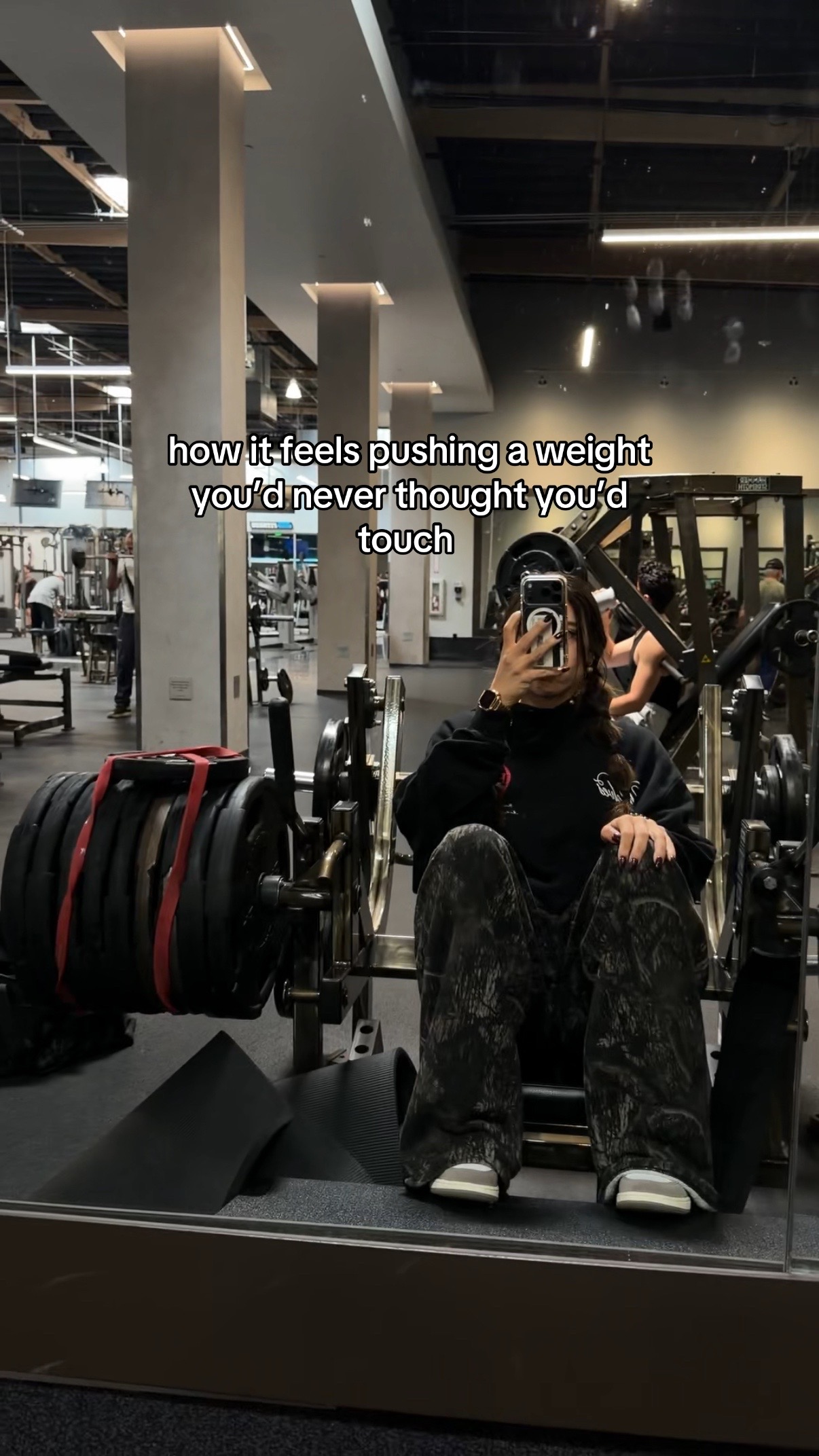 @danigoingsfit 𒉭