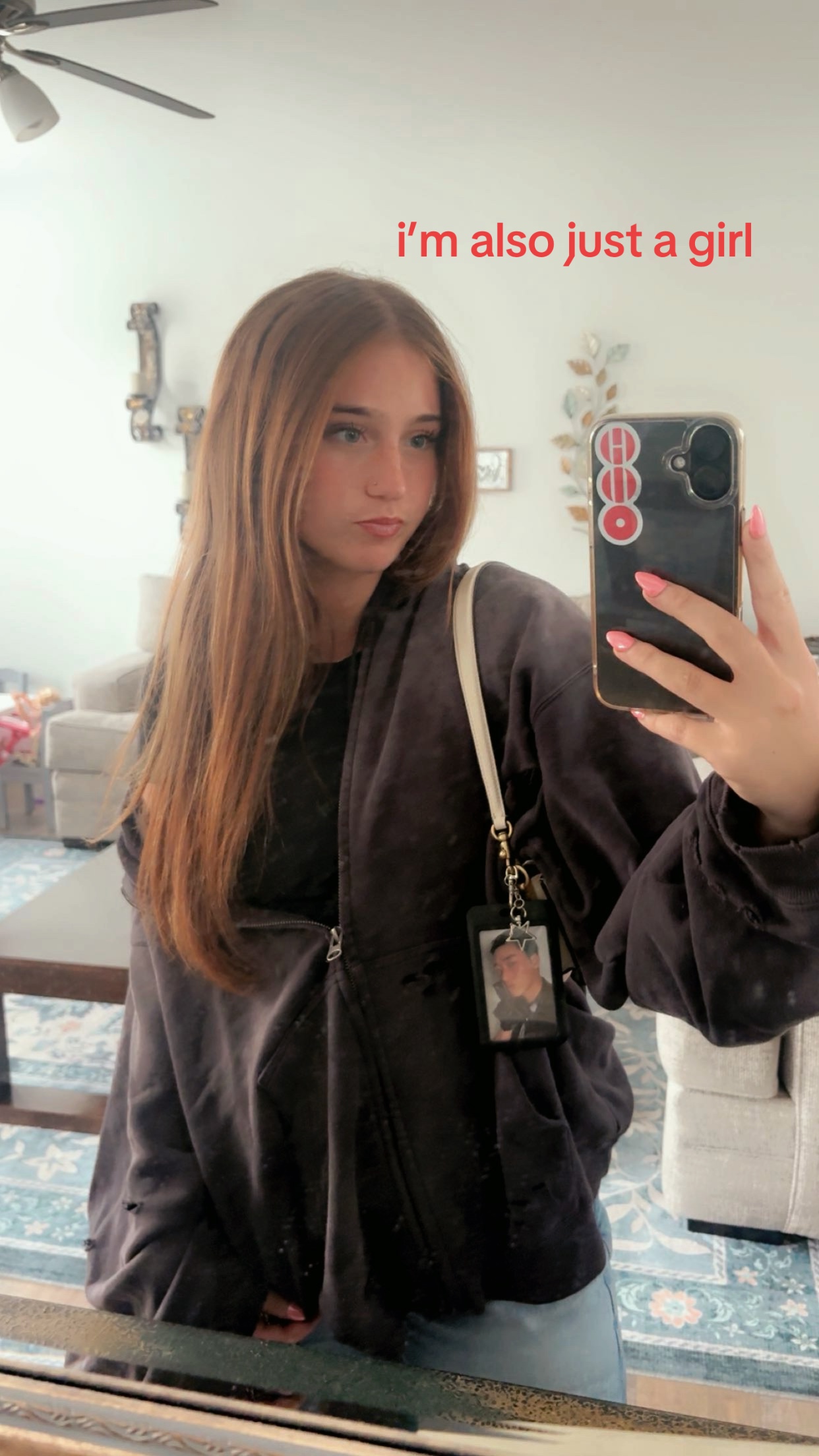@lucy⁷
