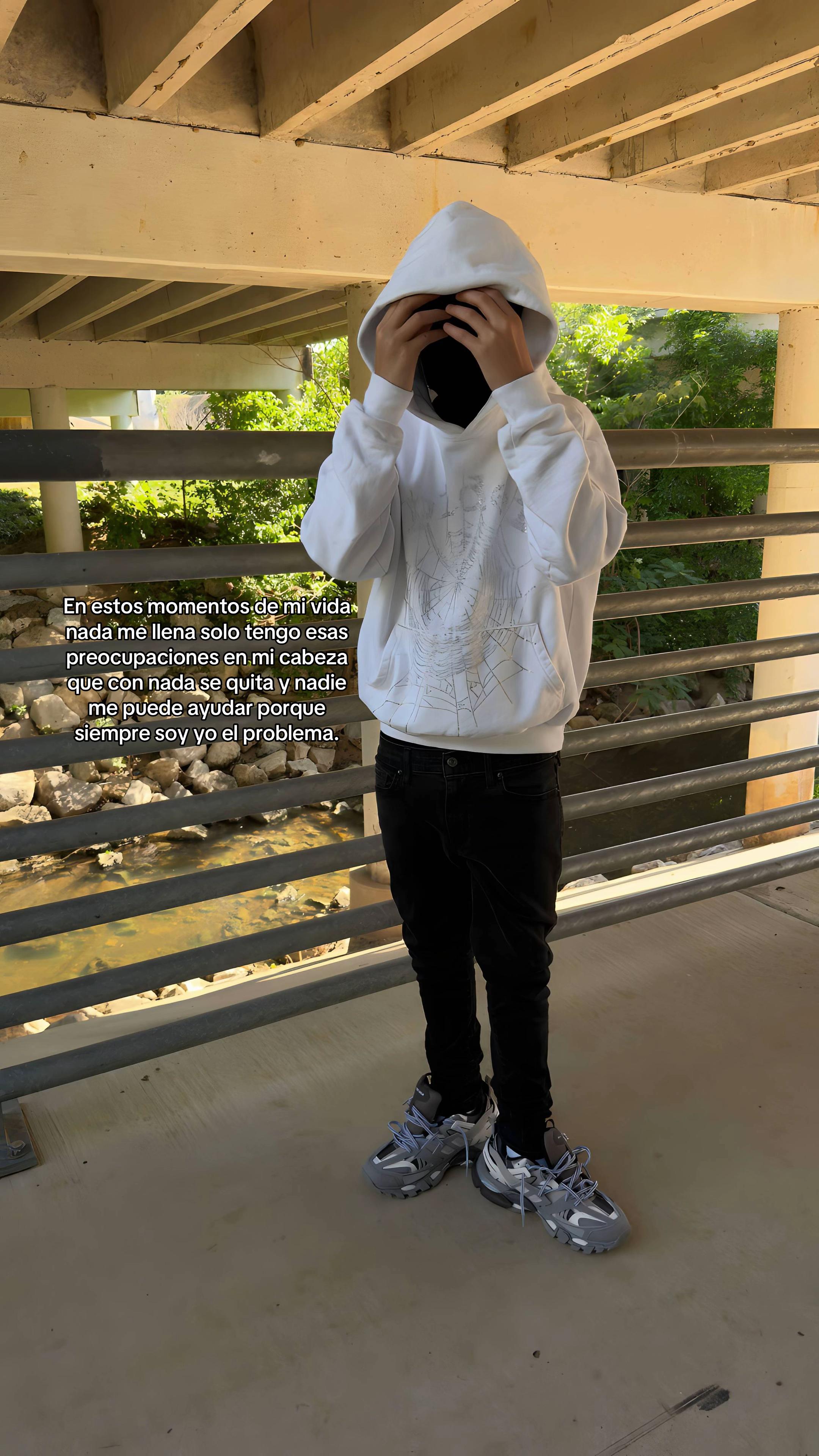 @𝓯𝓮𝓻𝓻
