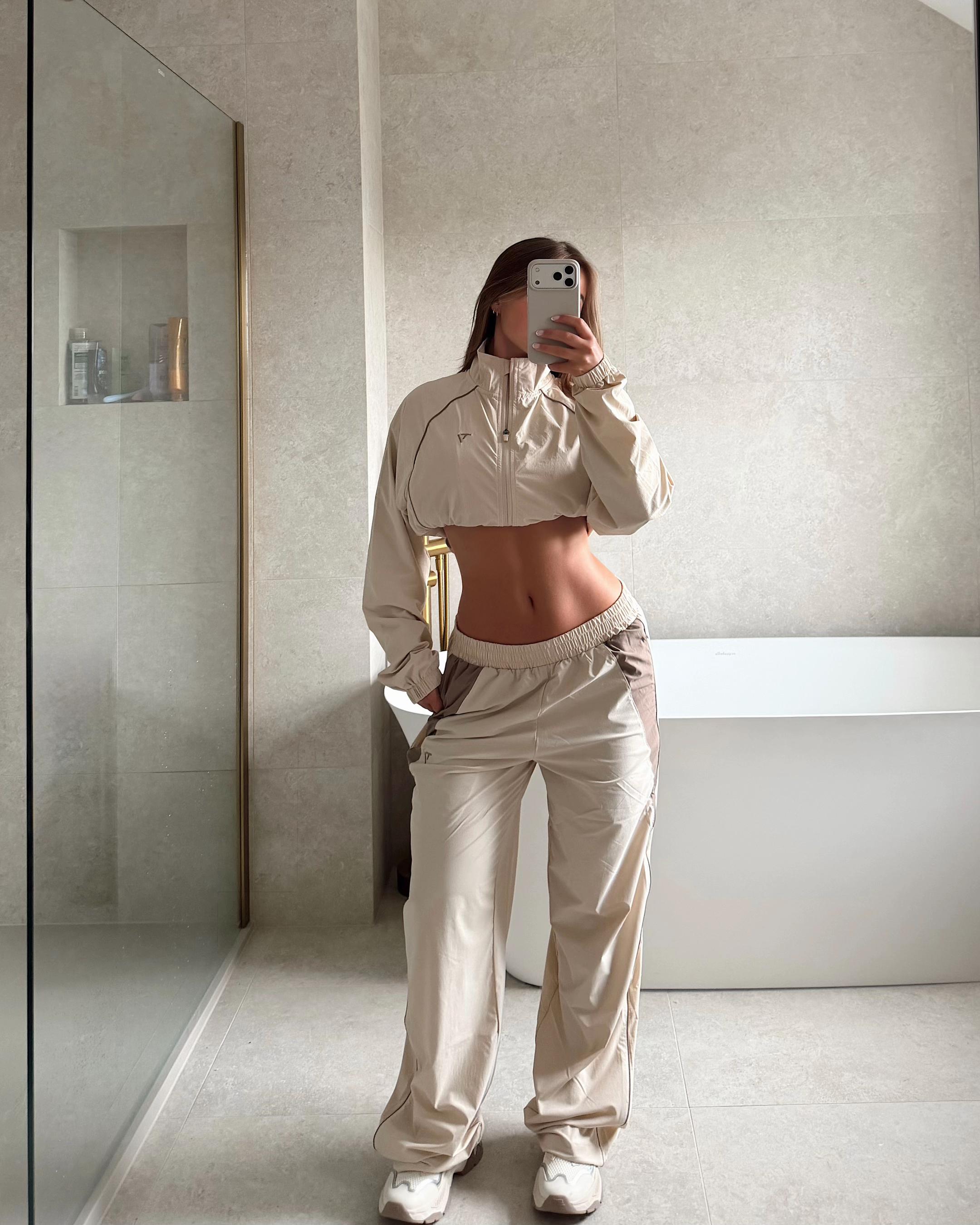 @lil.ashtonn
