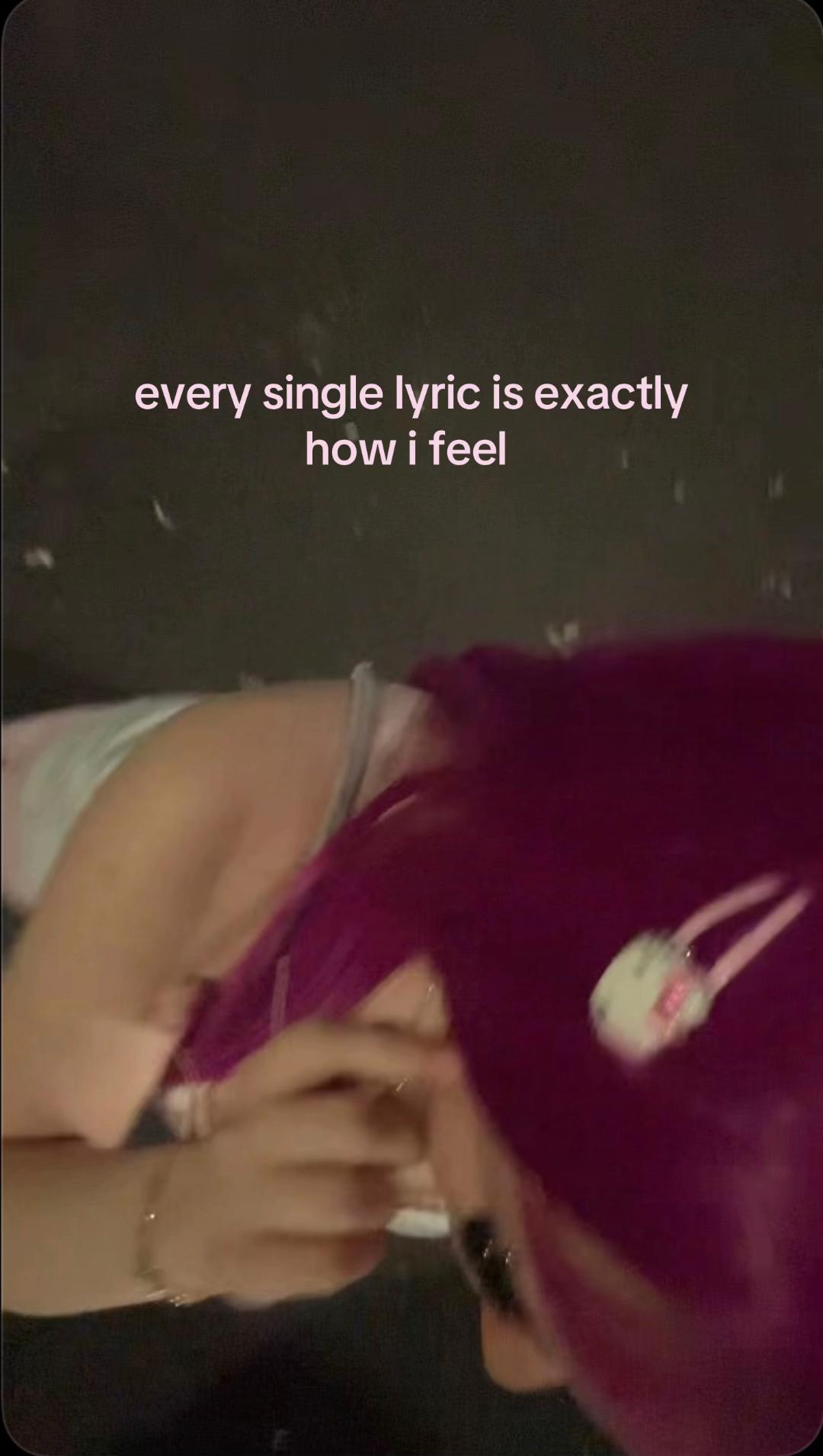 @￴