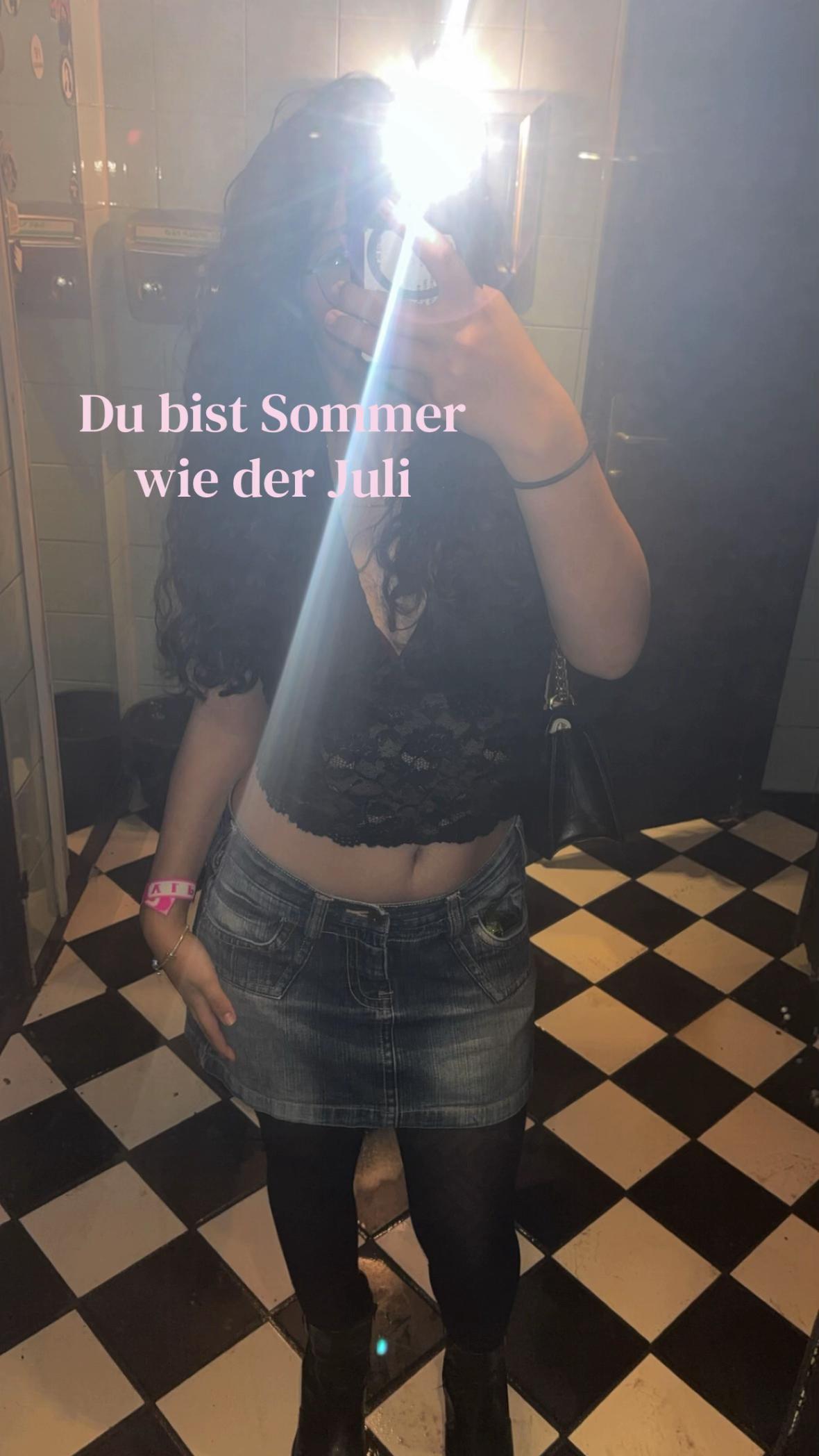 @ilaria4018