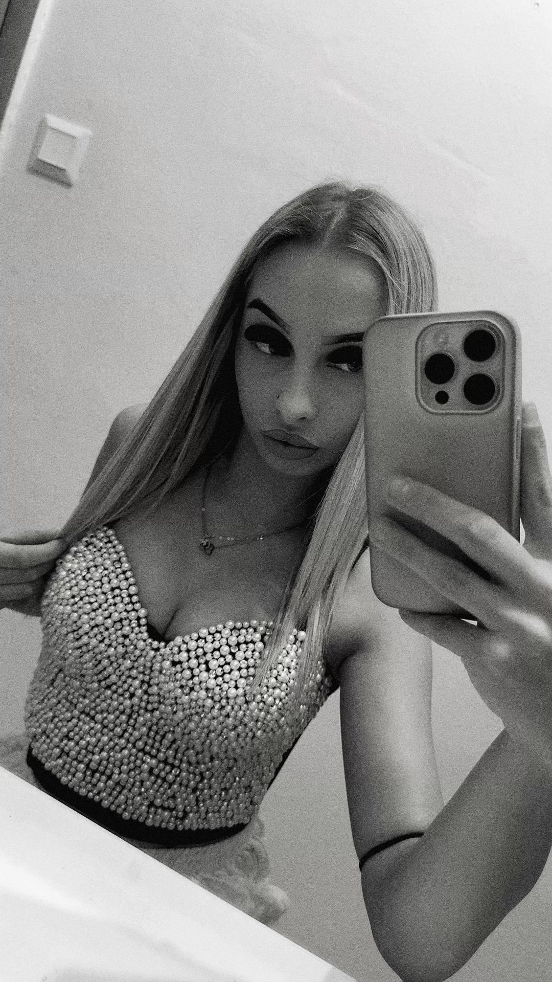 @Oszk&oacute; Eszti