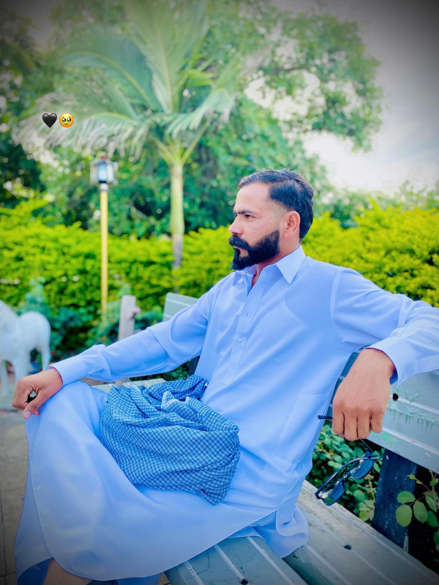@Faنi Raجa⚡ 🇵🇰