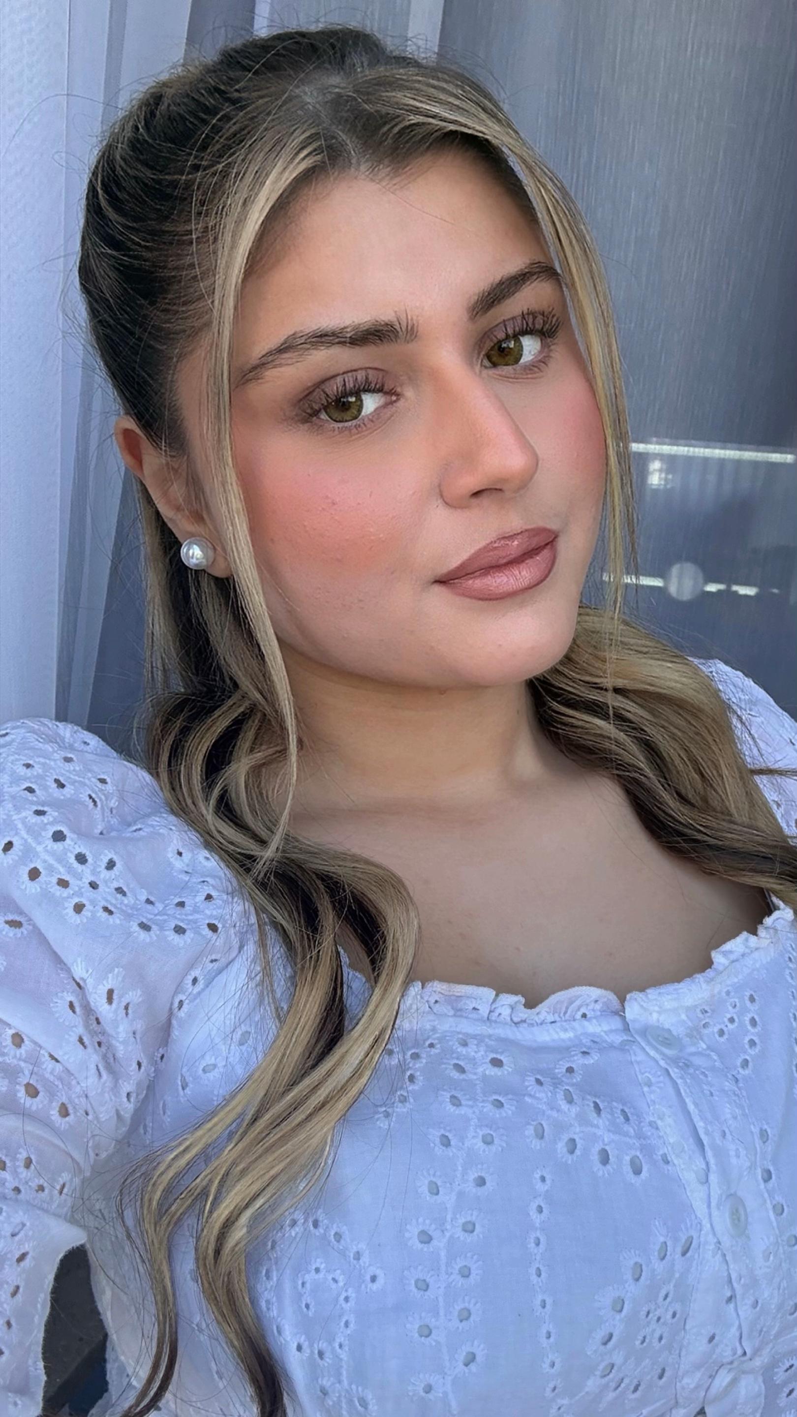 @𝐿𝒶𝓊𝓇𝒶