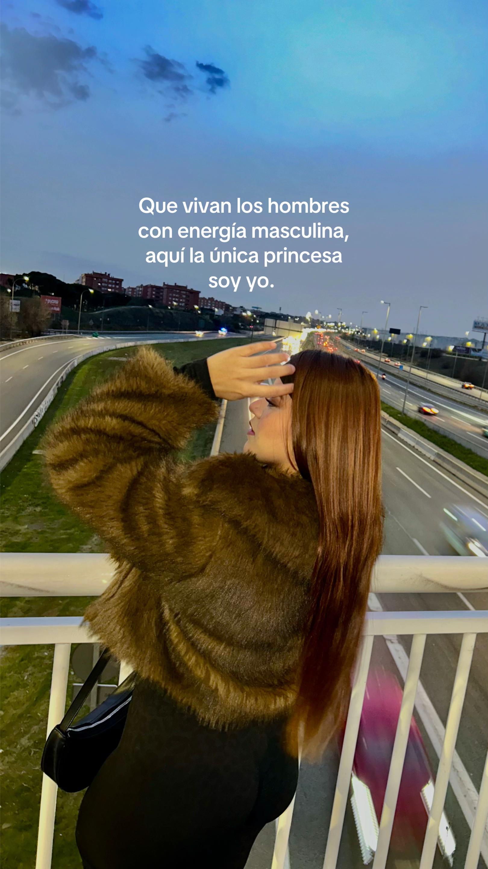 @ᥫ᭡ Elena
