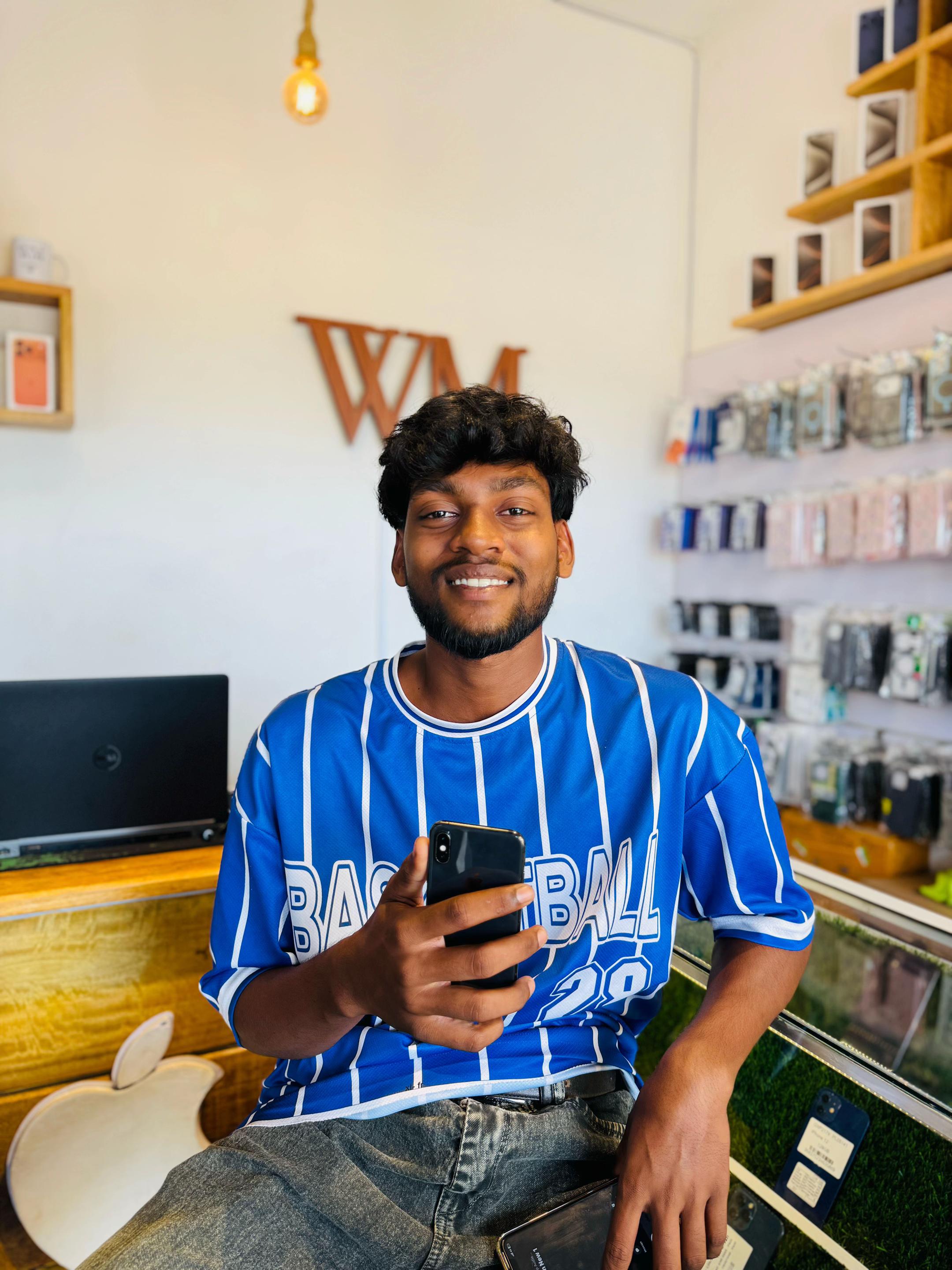 @white_martishop