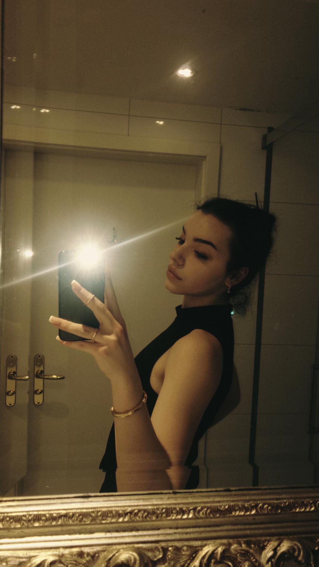 @💋