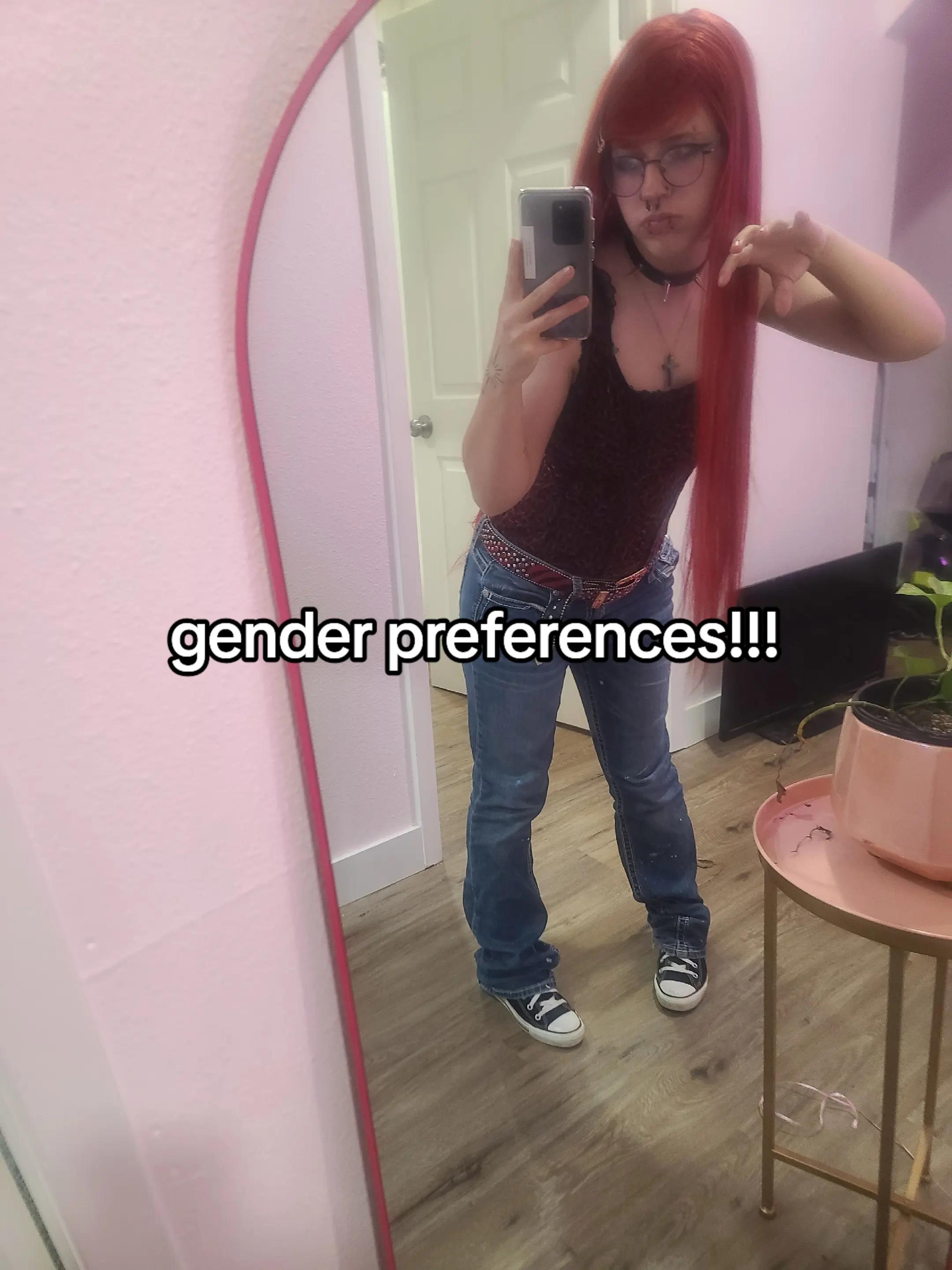 @💜Aaron🖤(he/him)