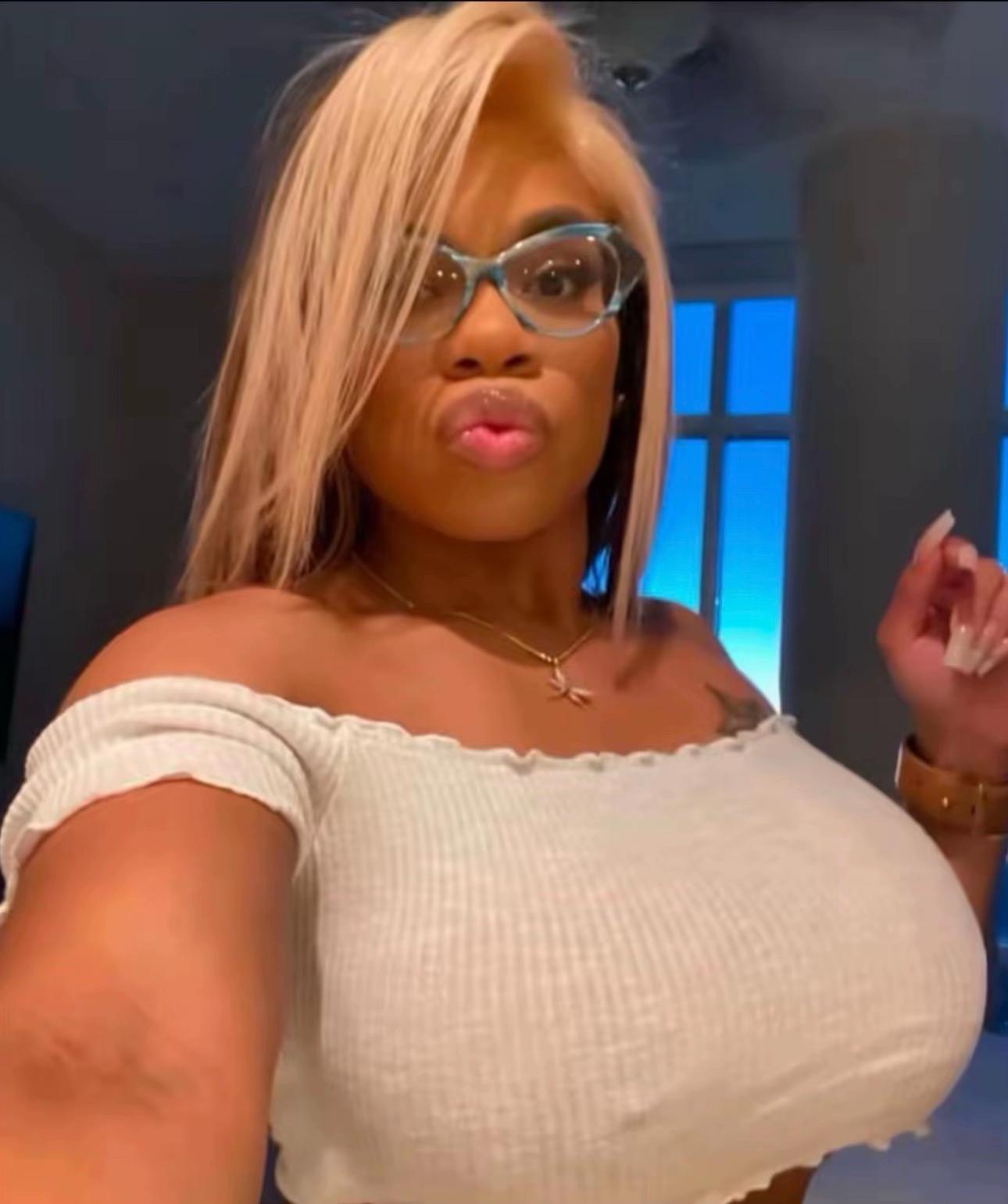 @DominiqueChinn
