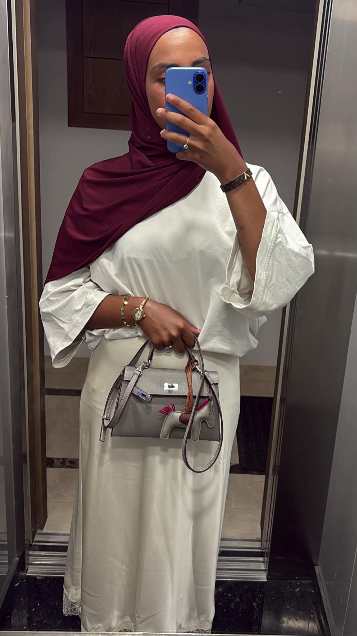 @zahraa.bdf
