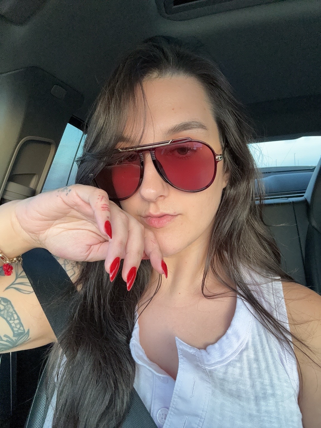 @thetravelingchickin
