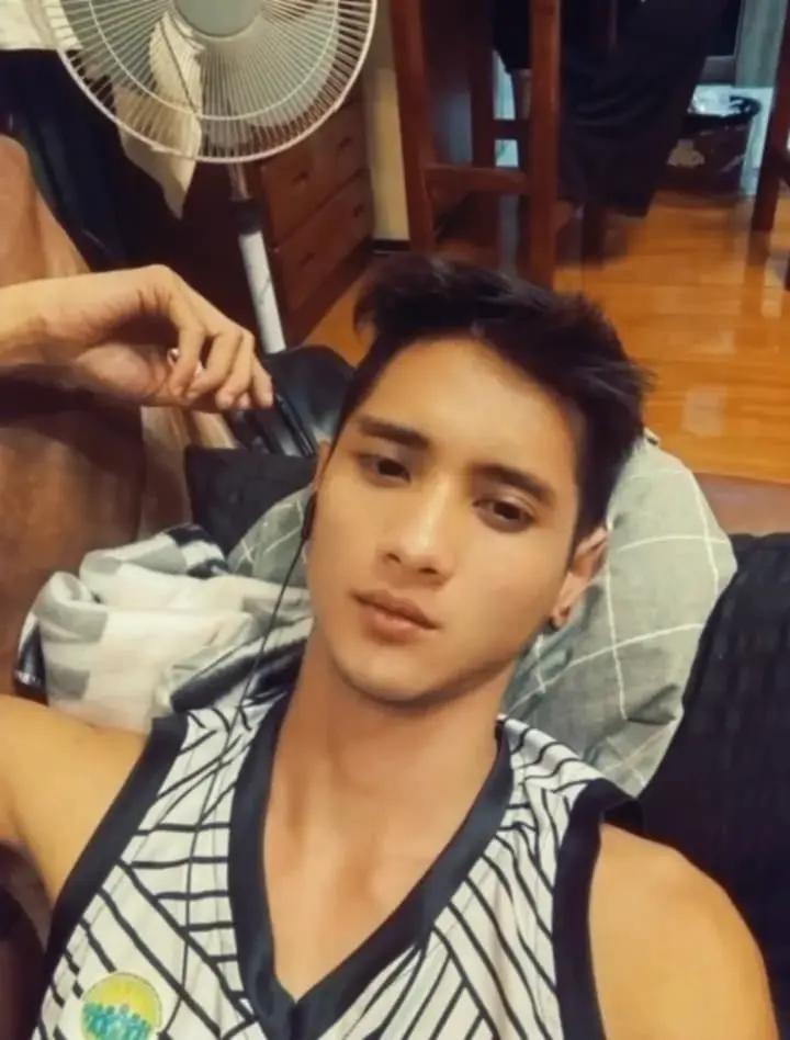 @ᴍʀ. ɴᴏɴᴄʜᴀʟᴀɴᴛ_ᵏᵘʸˢ ⁿᵒʳᵉʸ
