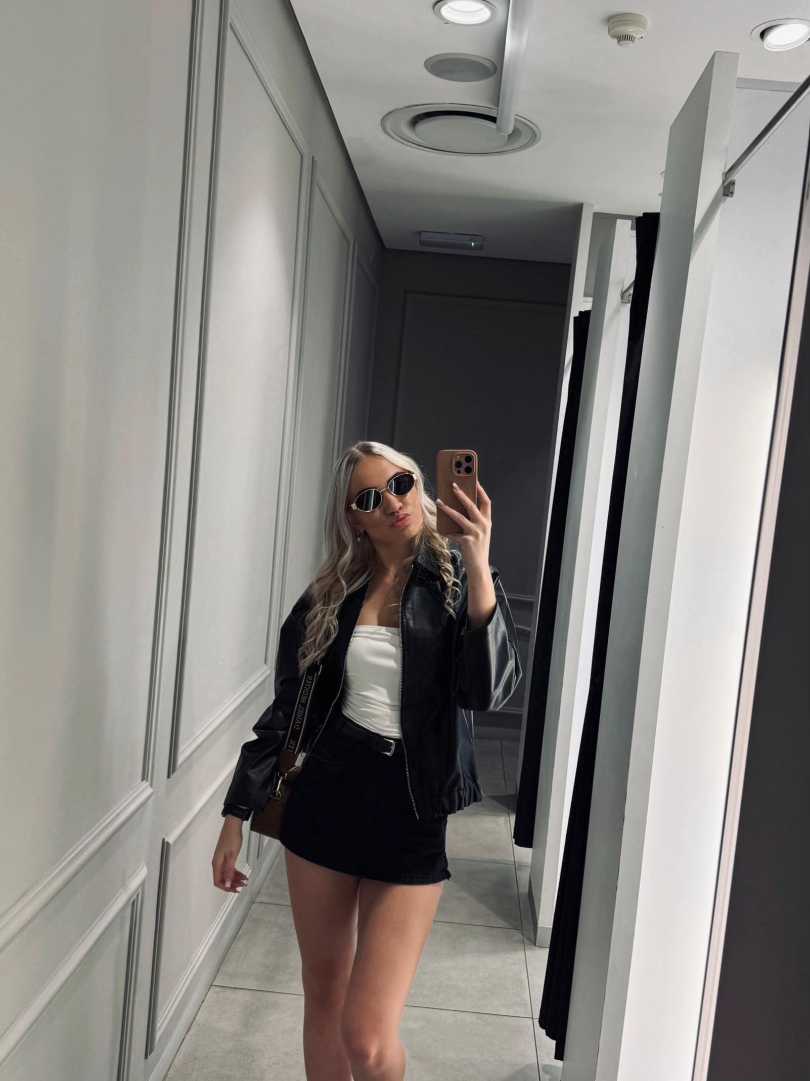 @Monique