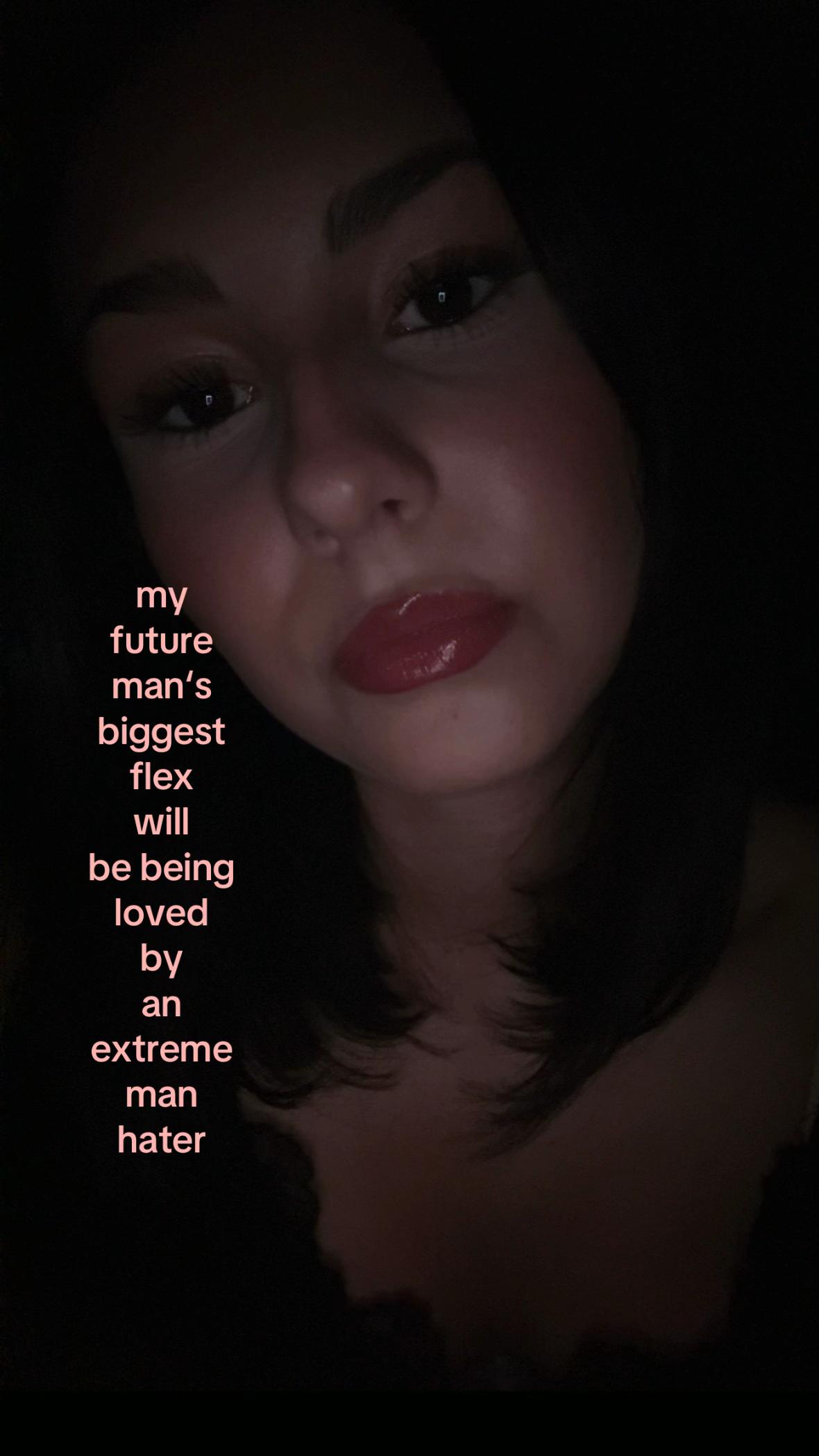 @ꨄ