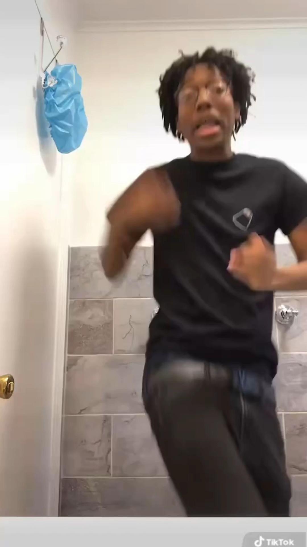 @JayHood𖣂
