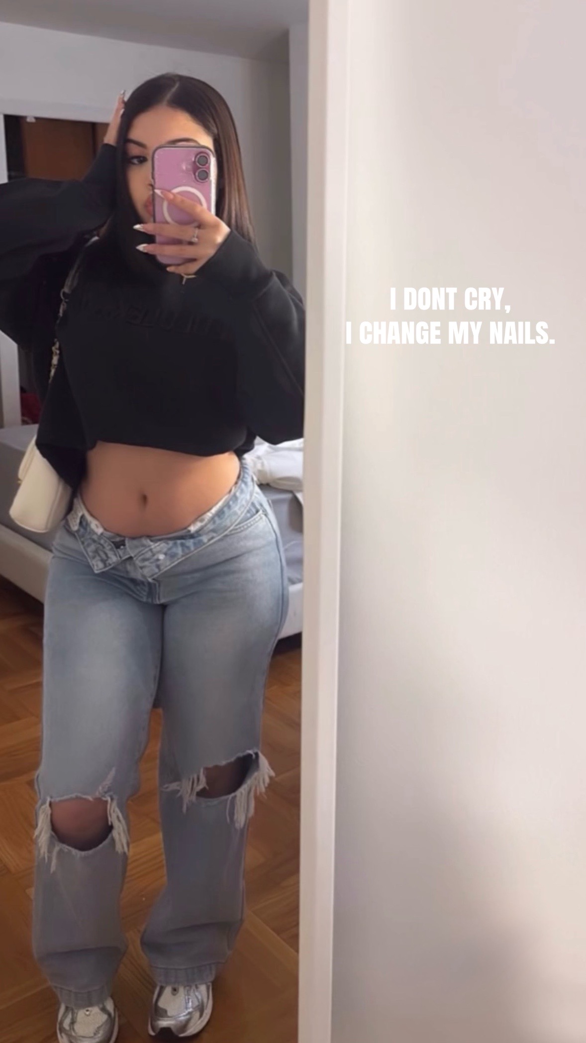 @isabella