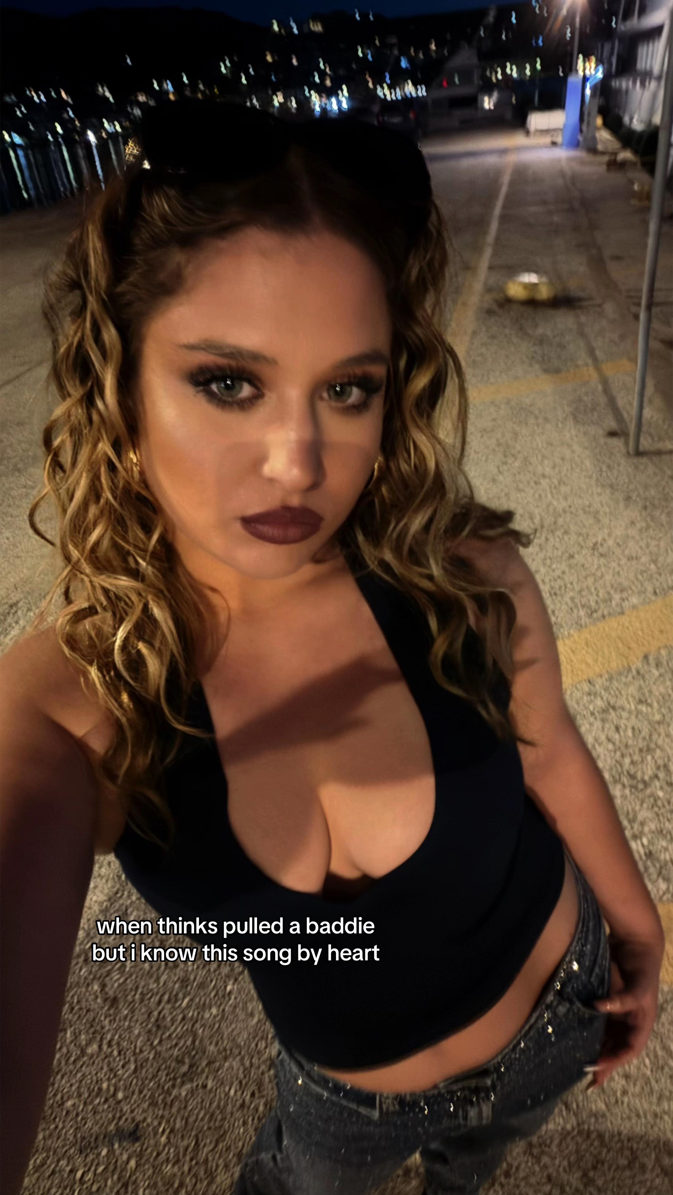 @𝓜𝓪𝓻𝓲𝓪