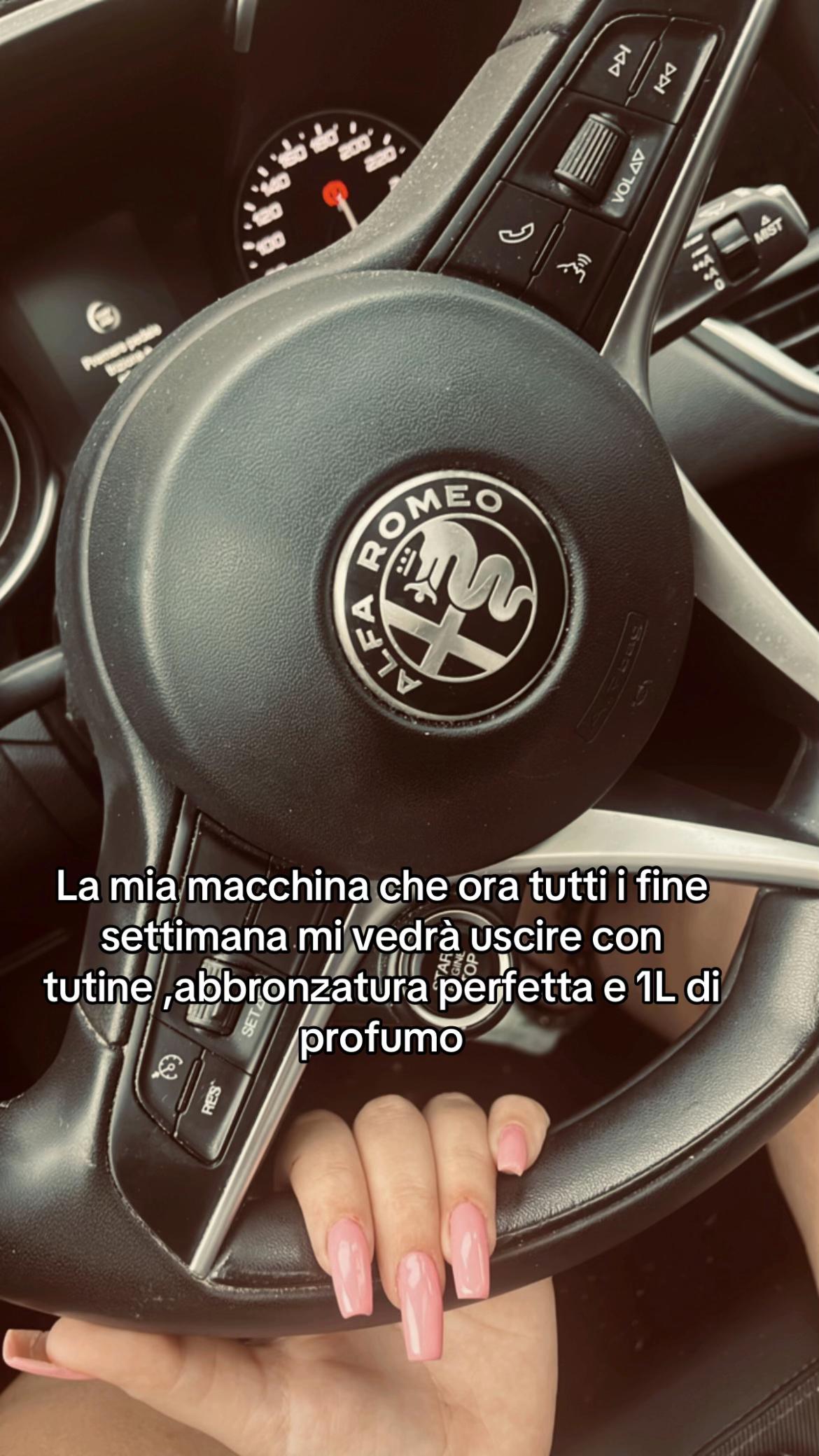 @alxsja_