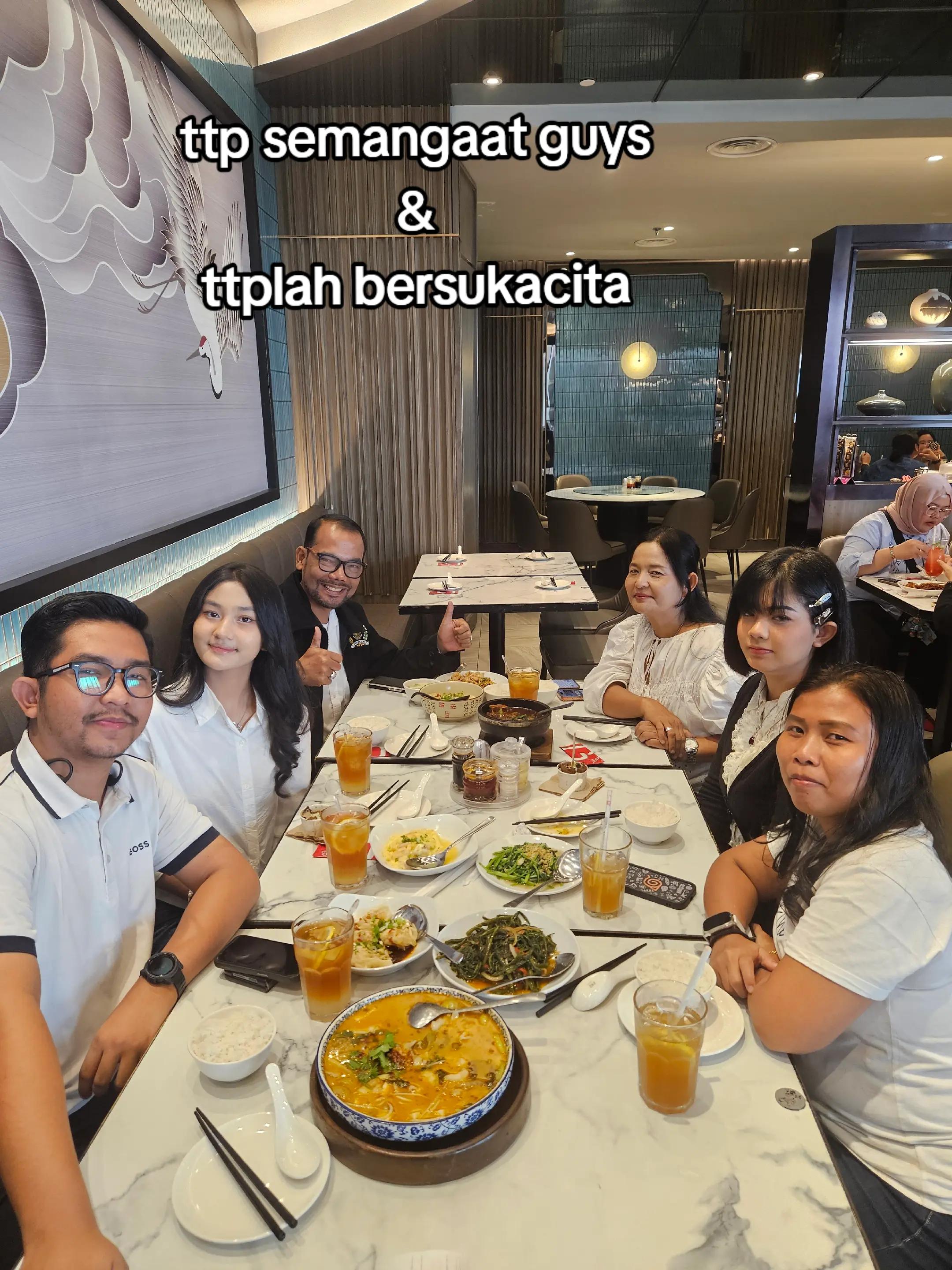 @Tuan & NyonyaVanzaith