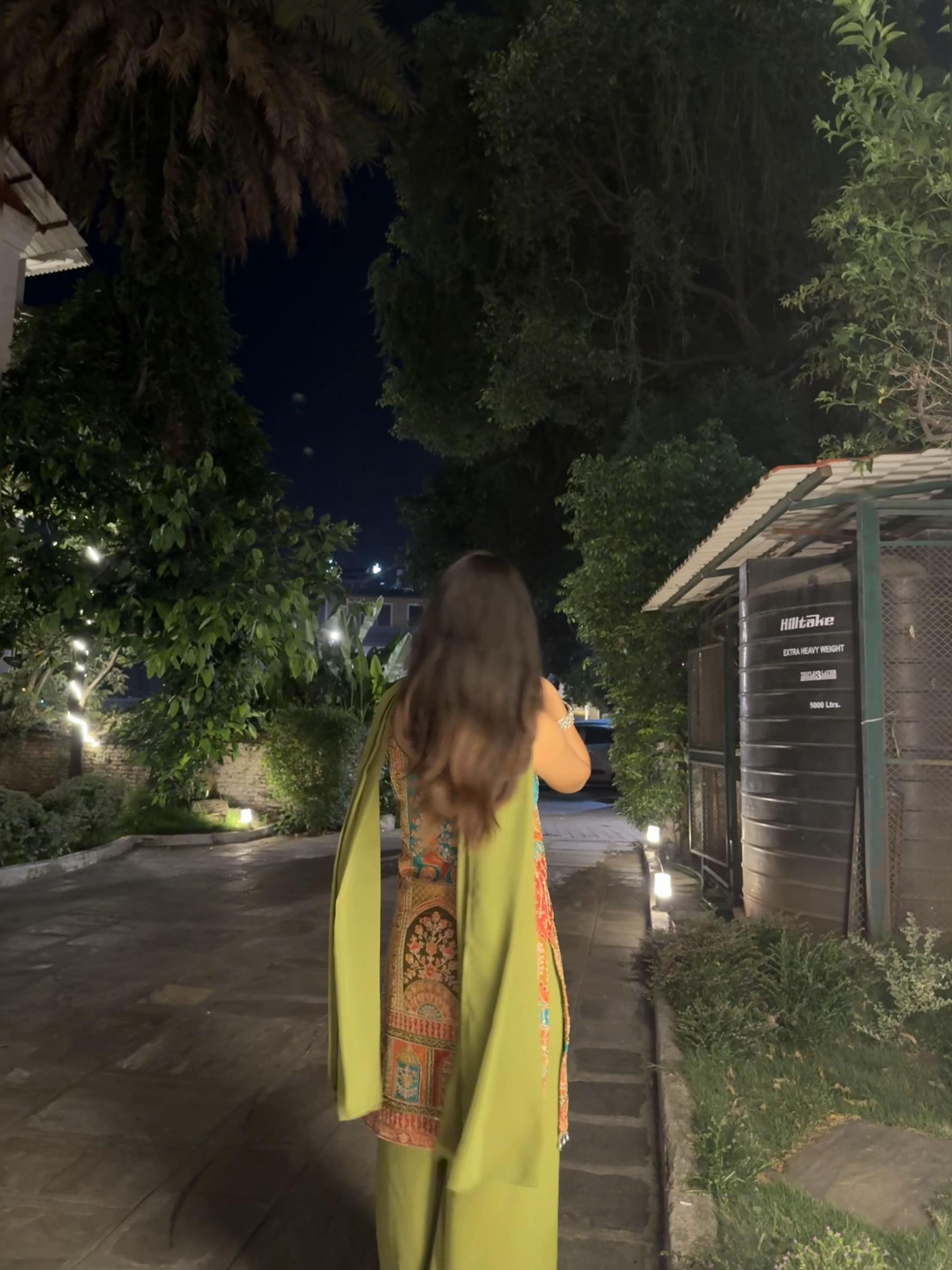 @𝓘