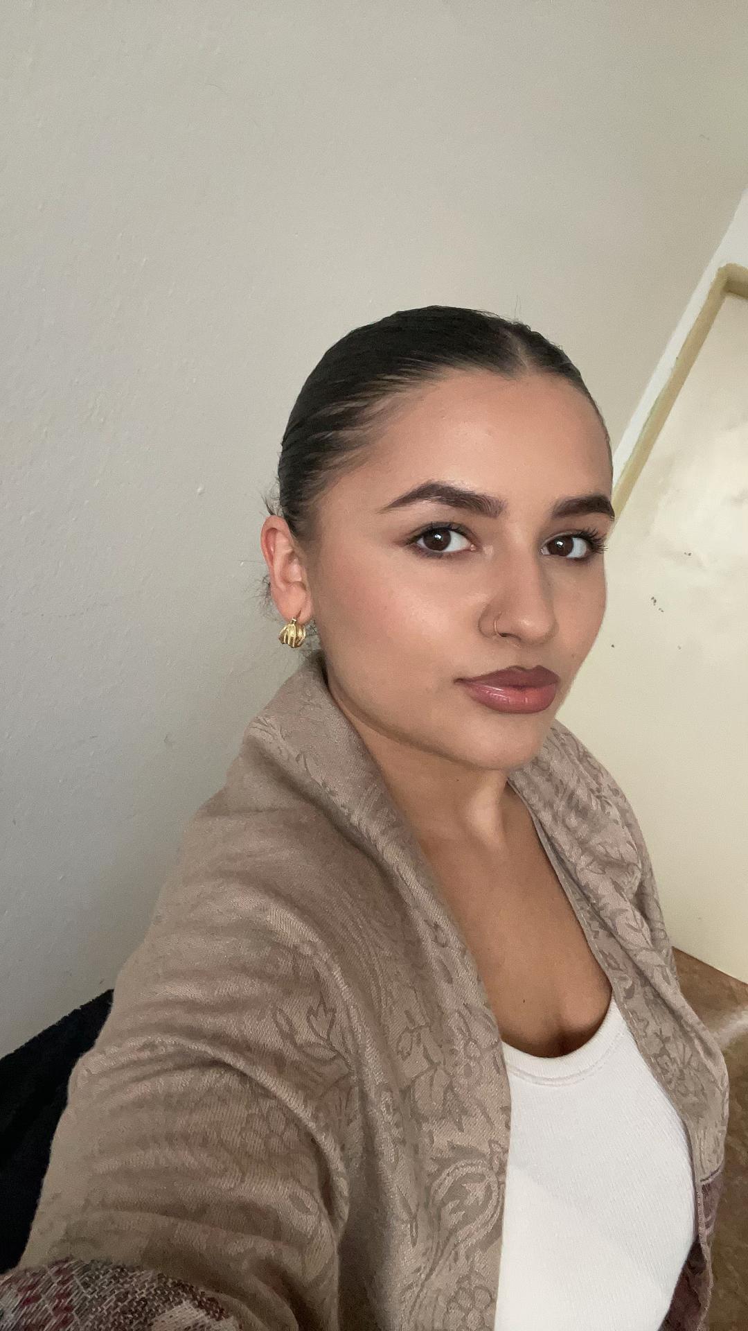 @𝗛𝗘𝗟𝗘𝗡𝗚𝗚𝗚&reg;️🎶🎤🎵
