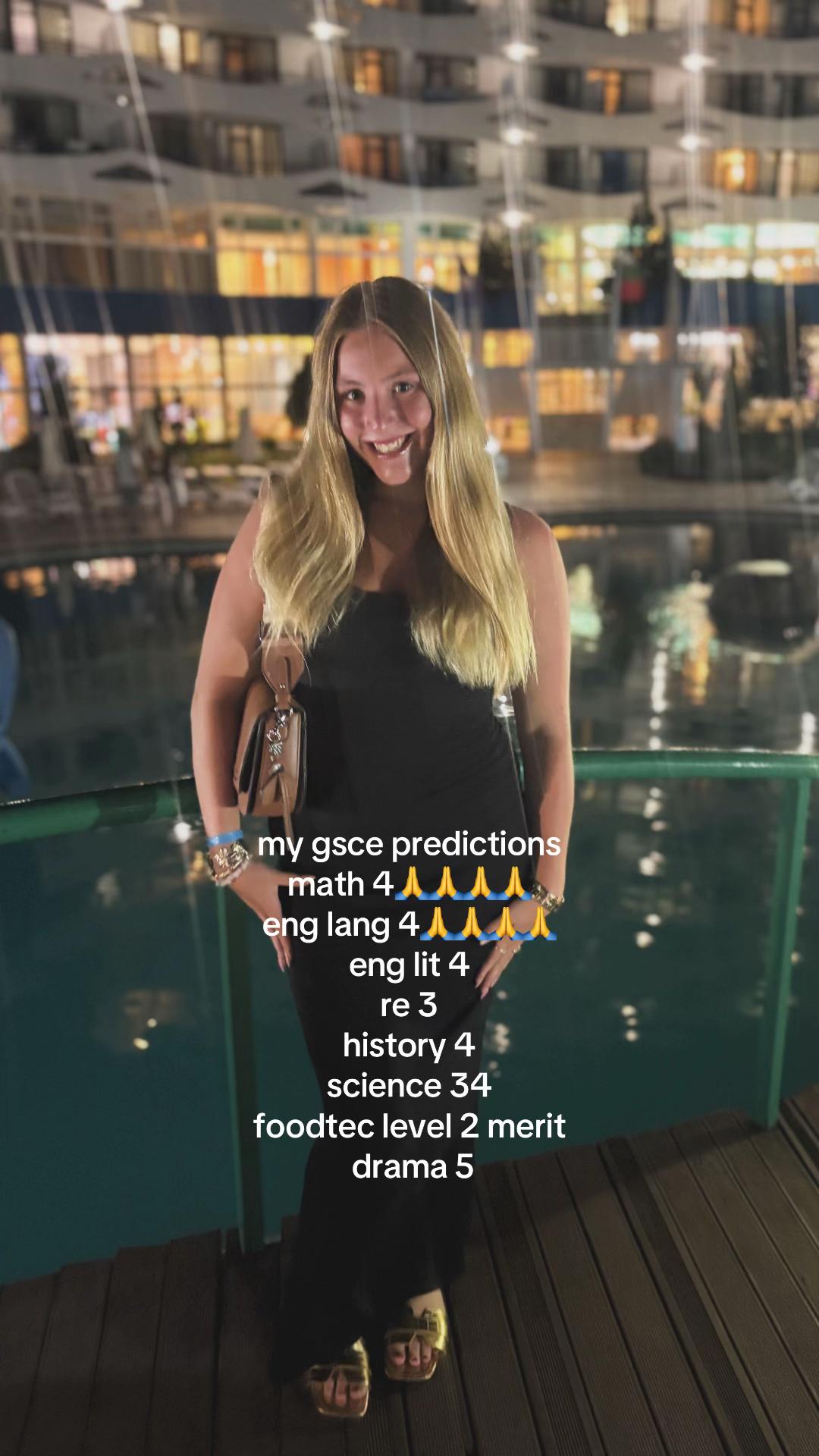 @𝒉𝒐𝒍𝒍𝒔 ౨ৎ