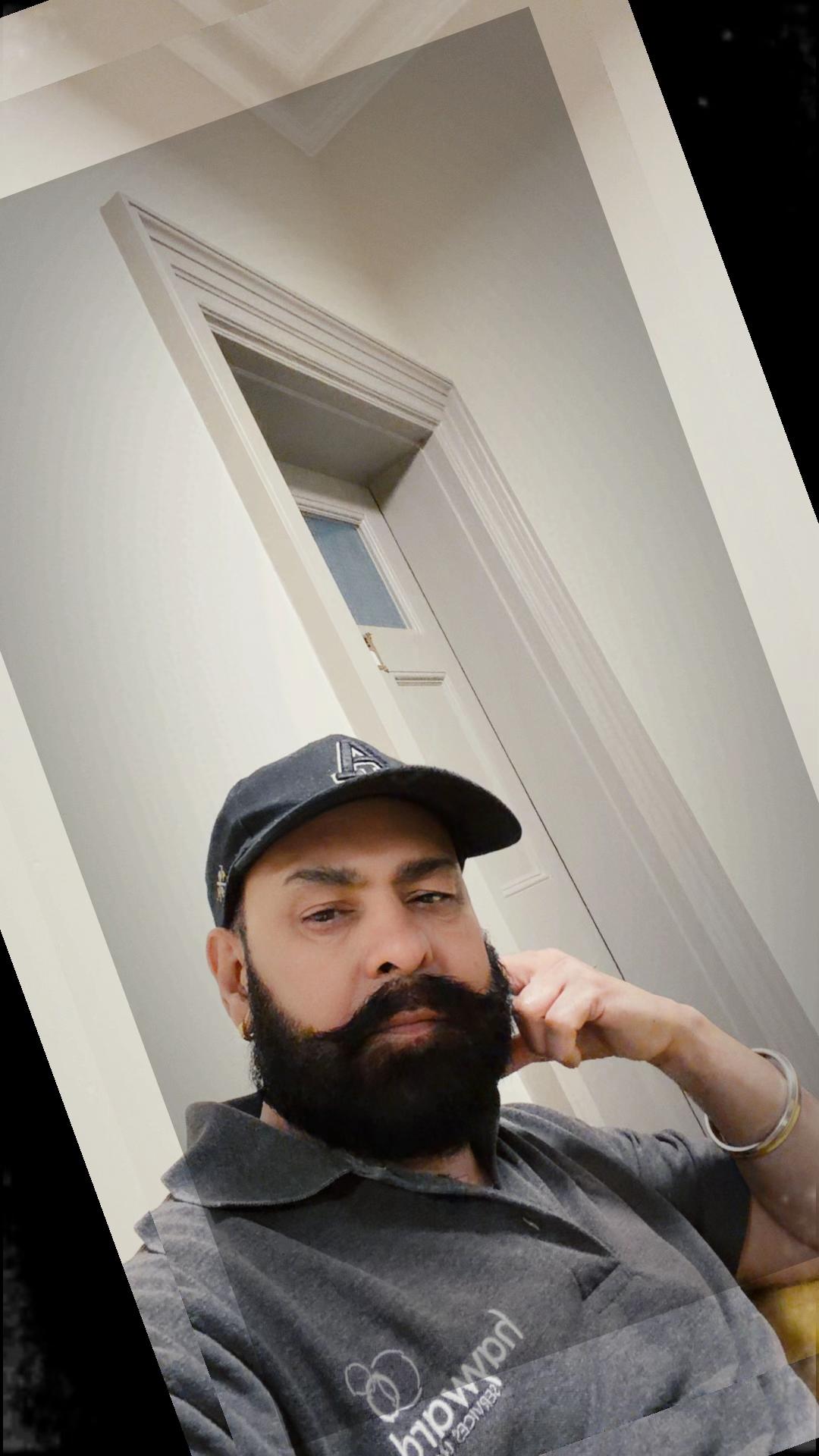 @Aman Grewal 🇬🇧