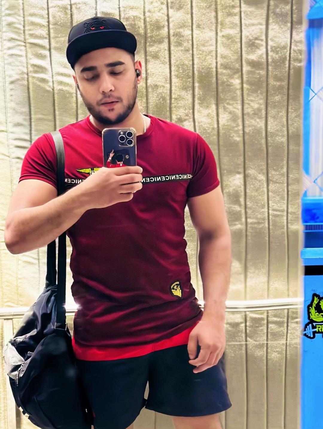 @It’s_____AJ🇦🇪
